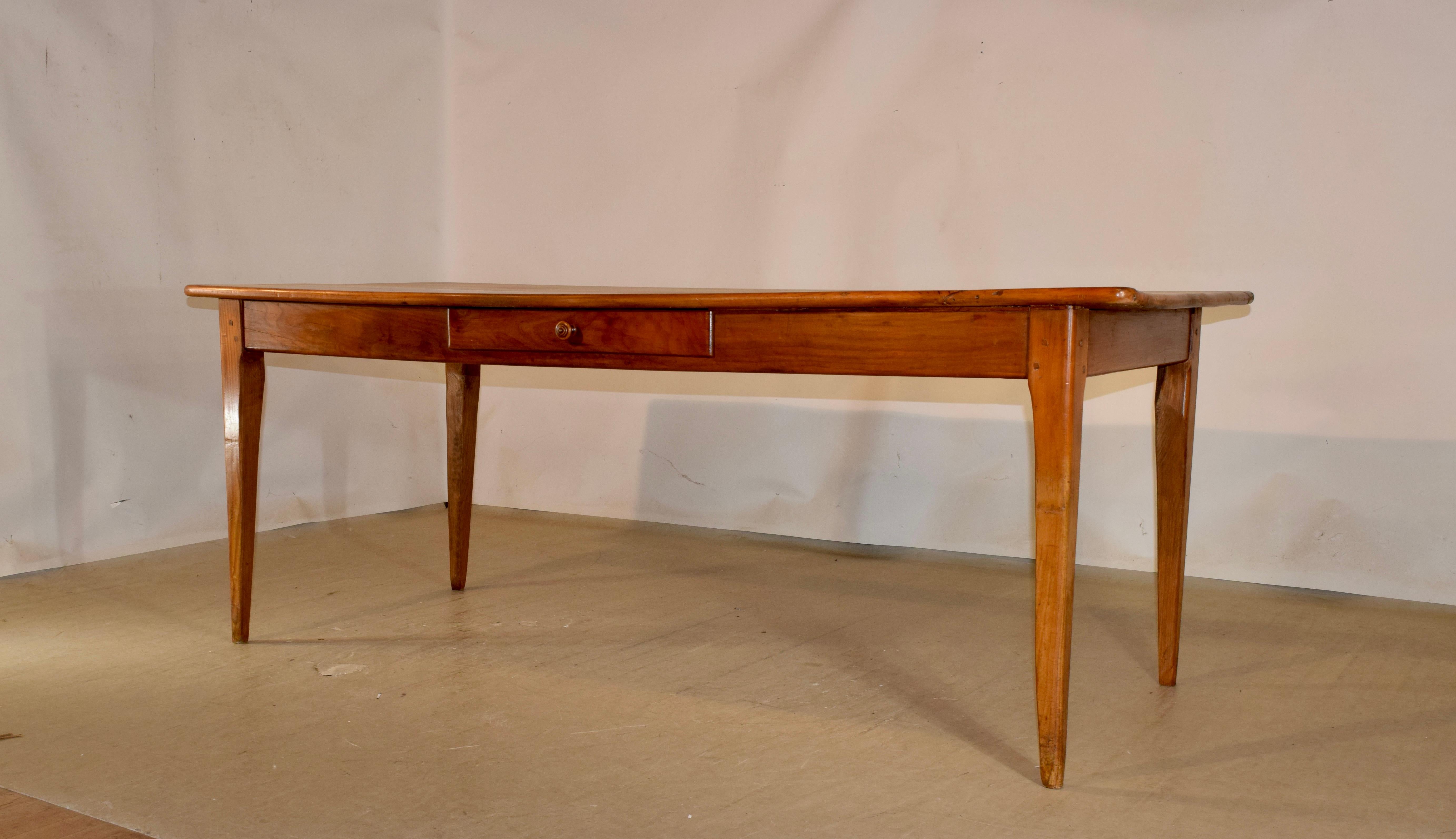 Late 18th Century French Cherry Farm Table In Good Condition In High Point, NC