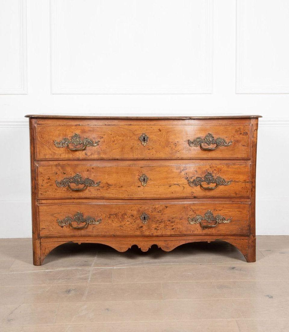 Commode francese della fine del XVIII secolo proveniente dal Perigord in vendita 7