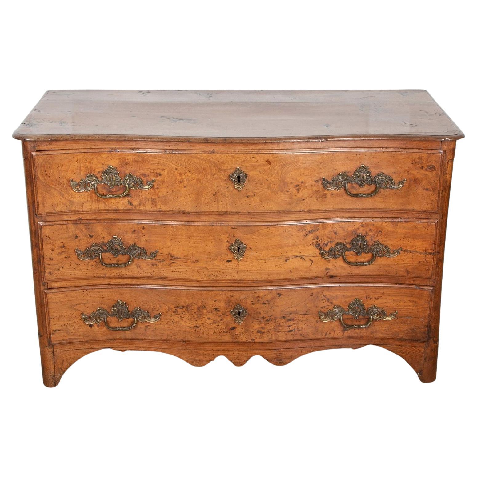 Commode francese della fine del XVIII secolo proveniente dal Perigord in vendita