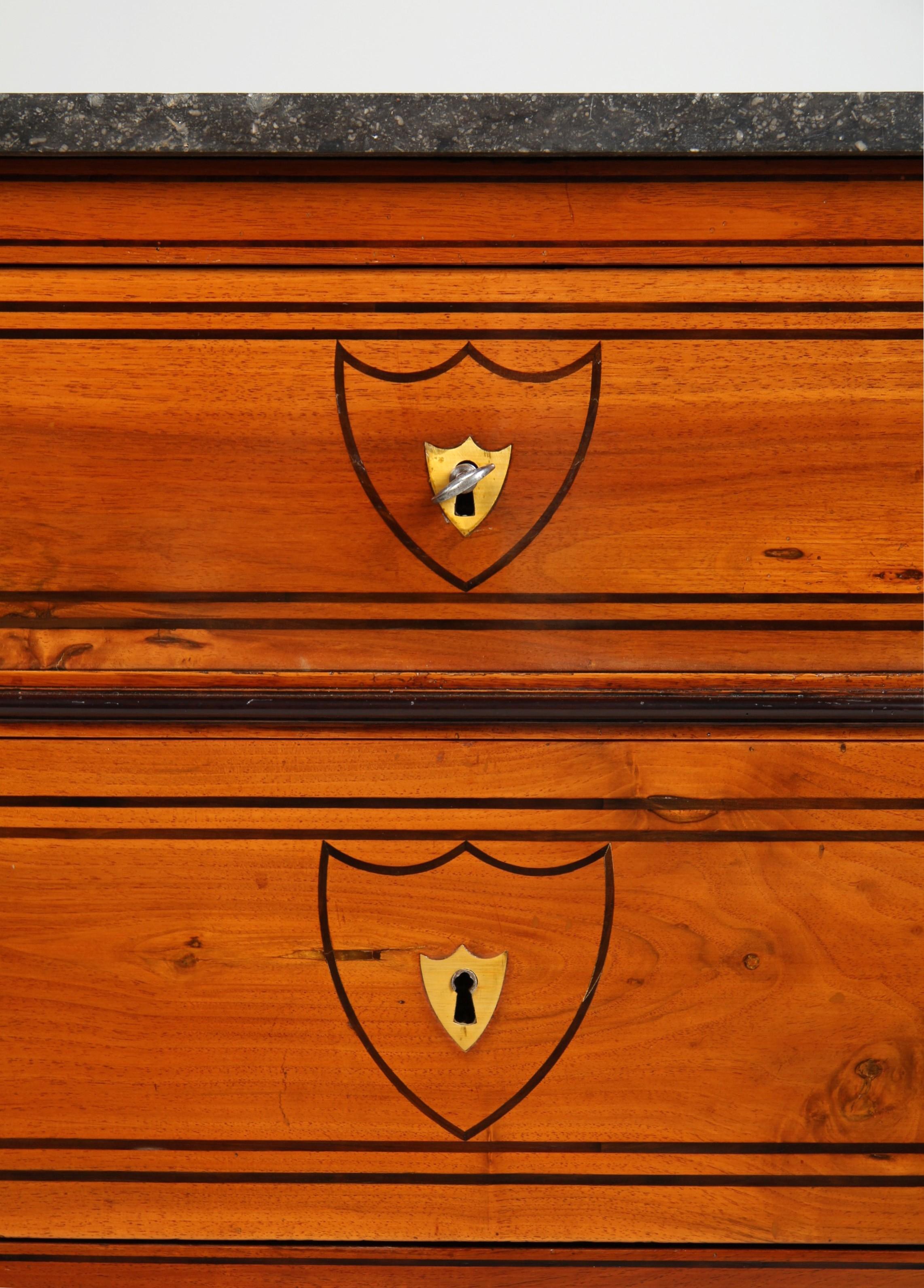 Commode Directoire de la fin du XVIIIe siècle avec compartiment secrétaire Bon état - En vente à Greven, DE
