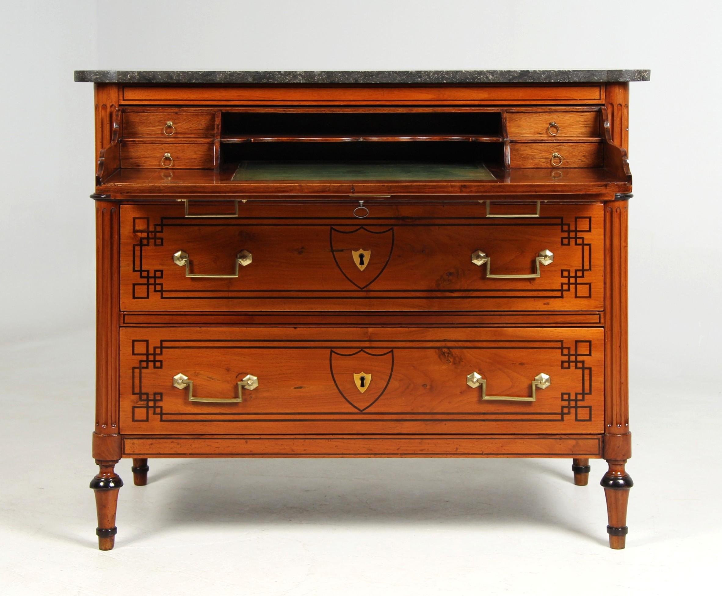 Commode Directoire de la fin du XVIIIe siècle avec compartiment secrétaire en vente 1