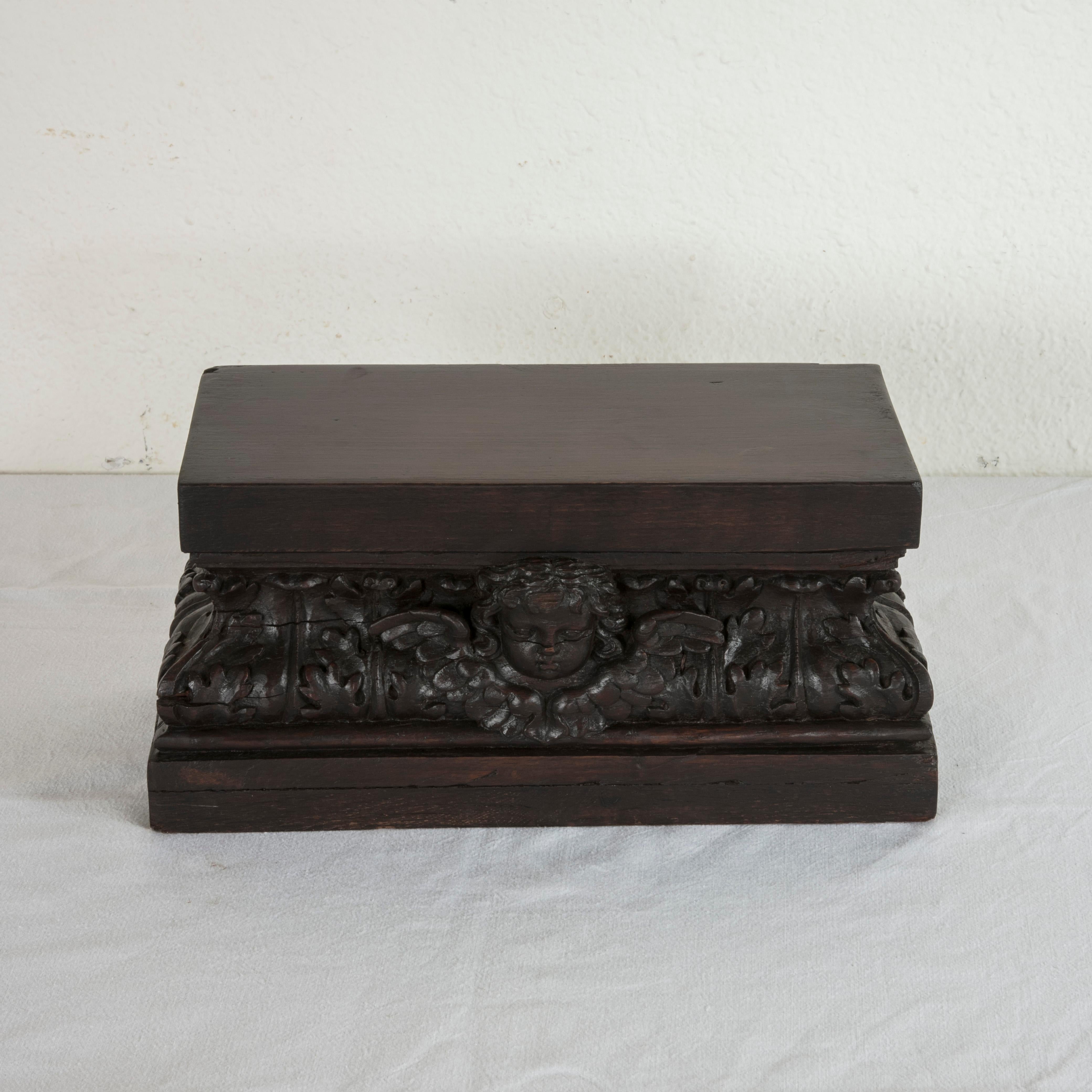 Hand-Carved Late 18th Century French Hand Carved Oak Tabletop Pedestal or Plinth with Angel