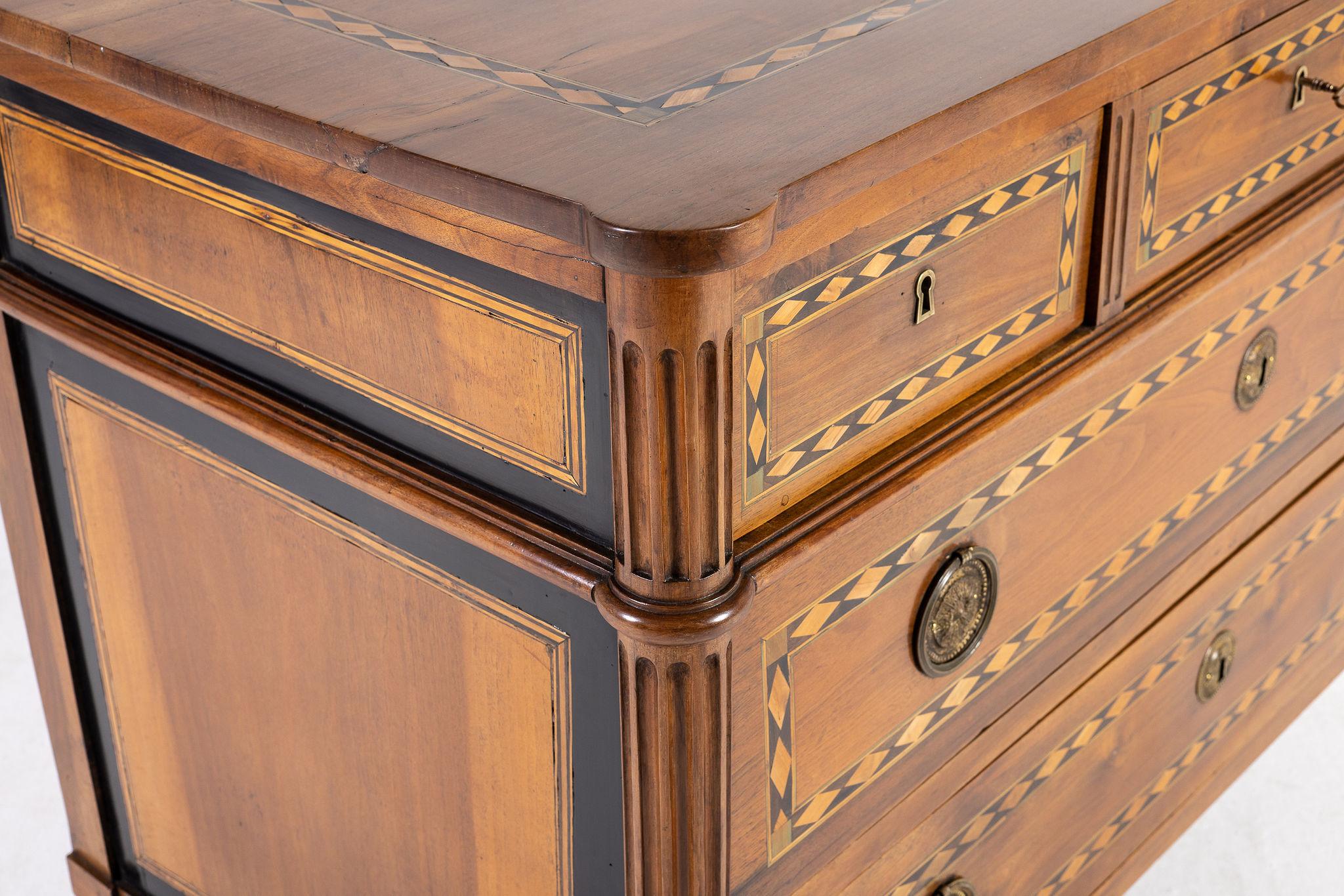 Late 18th Century French Inlaid Walnut Commode For Sale 3