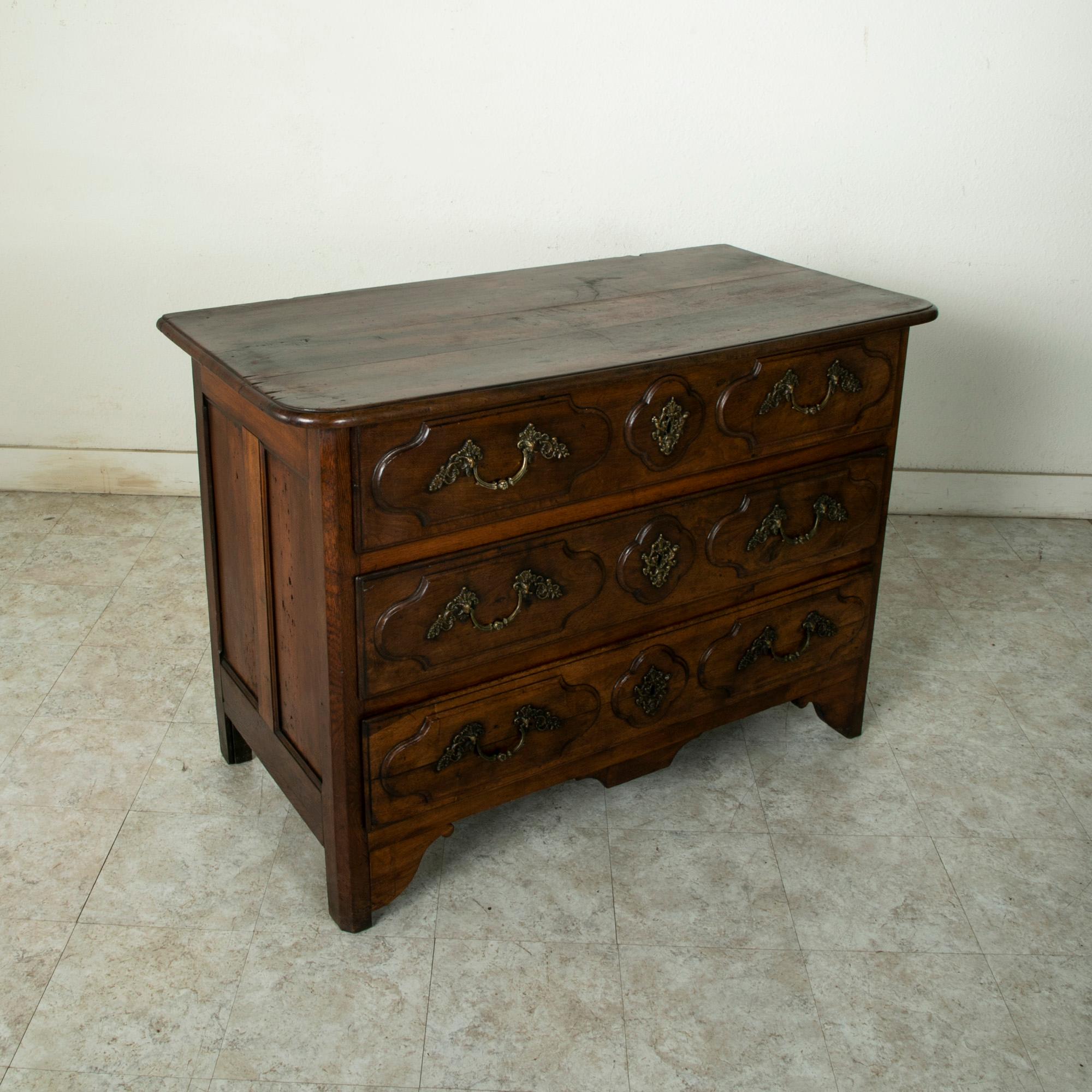 Hand-Carved Late 18th Century French Louis XIV Style Hand Carved Walnut Commode or Chest For Sale