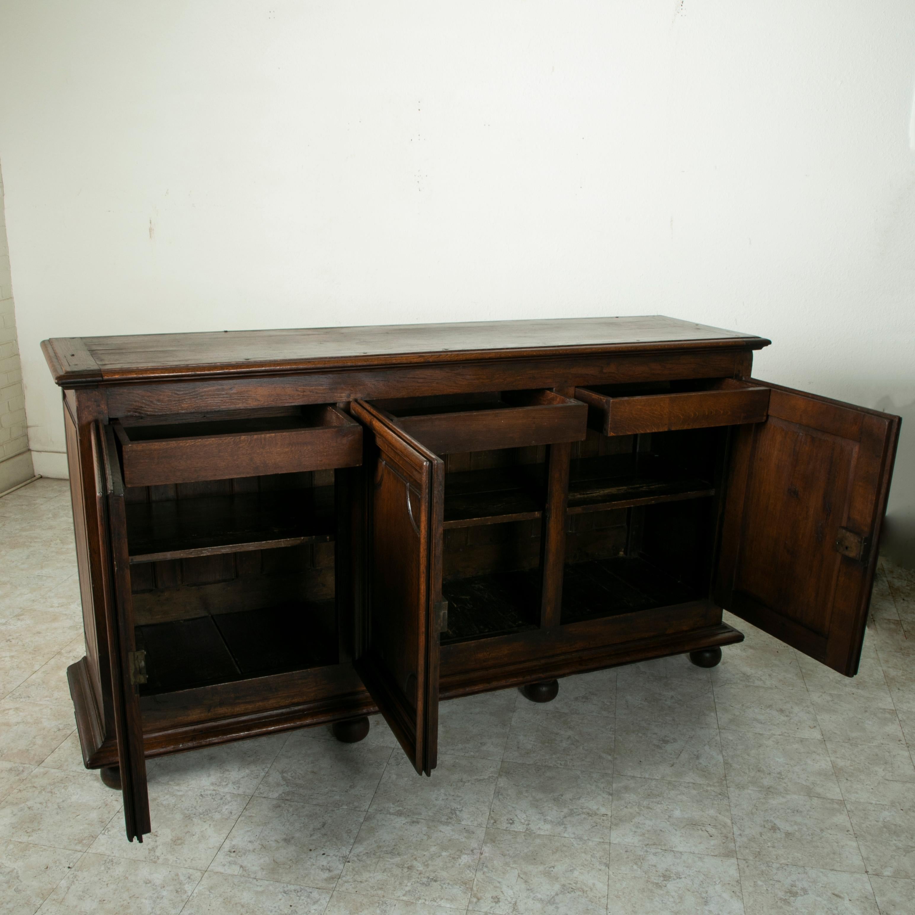 Late 18th Century French Louis XIV Style Oak Enfilade, Sideboard, or Buffet 7