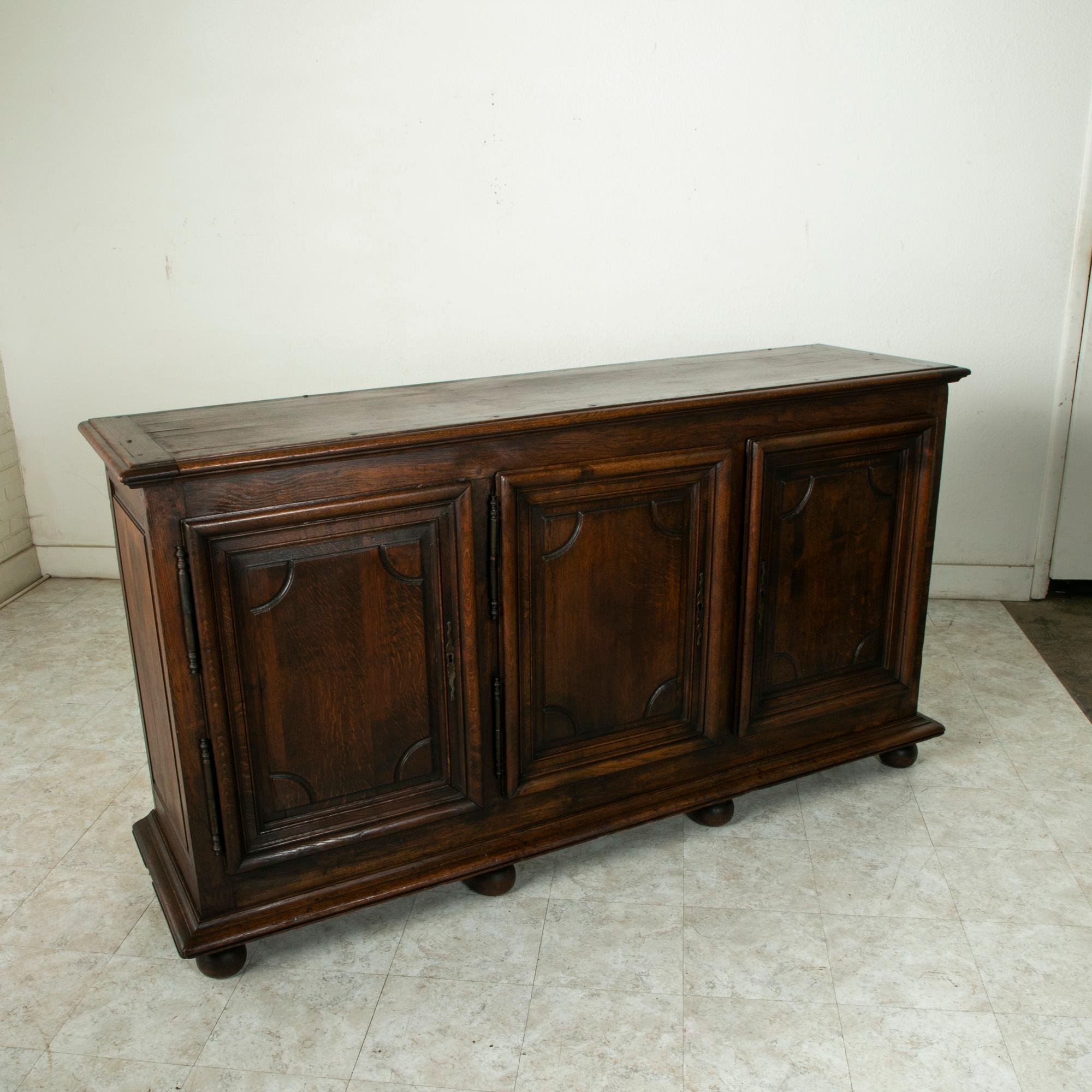 Late 18th Century French Louis XIV Style Oak Enfilade, Sideboard, or Buffet In Good Condition In Fayetteville, AR