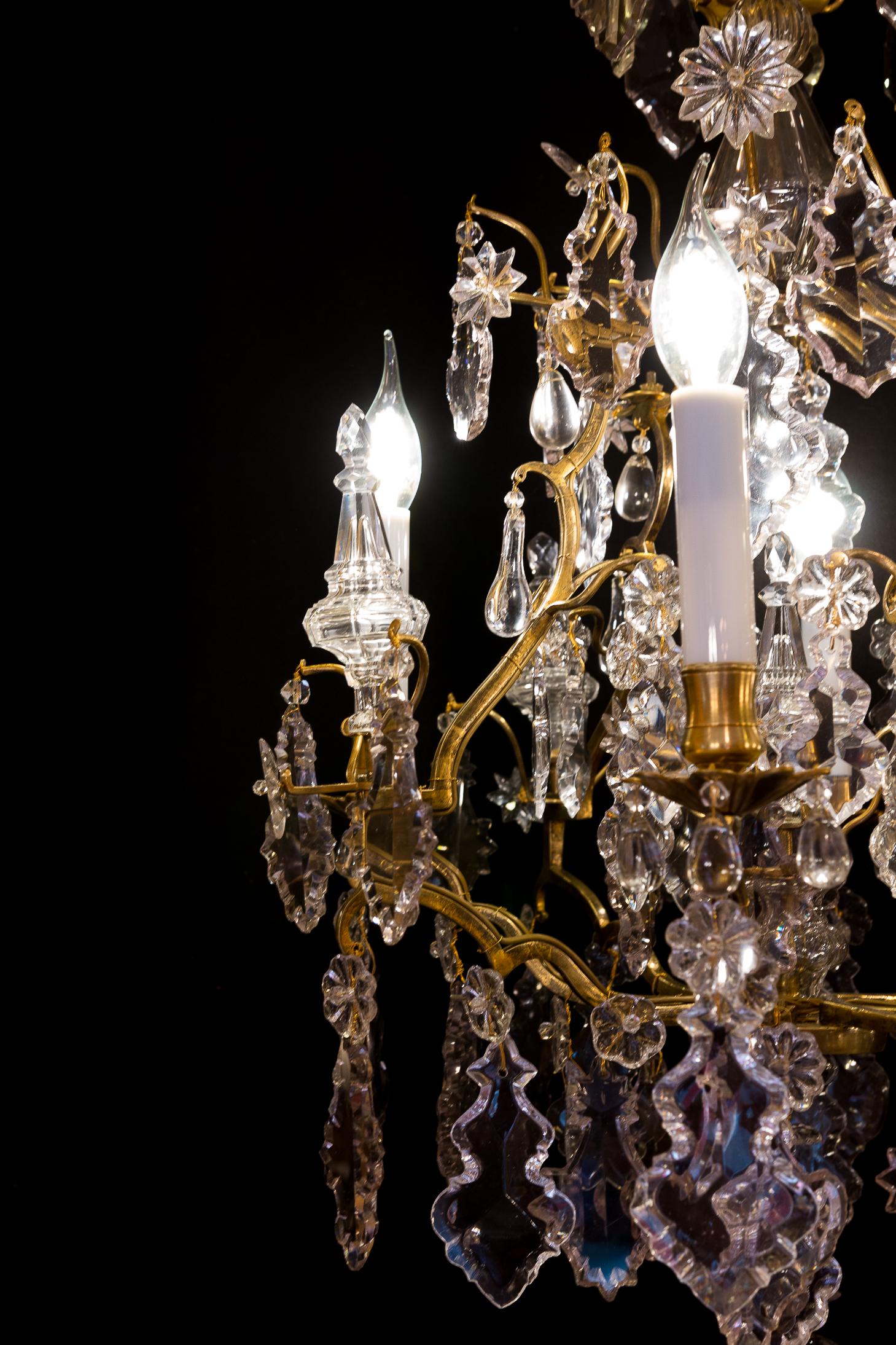 Late 18th Century, French Louis XV Style Ormolu and Cut Crystal Small Chandelier In Good Condition In Saint Ouen, FR