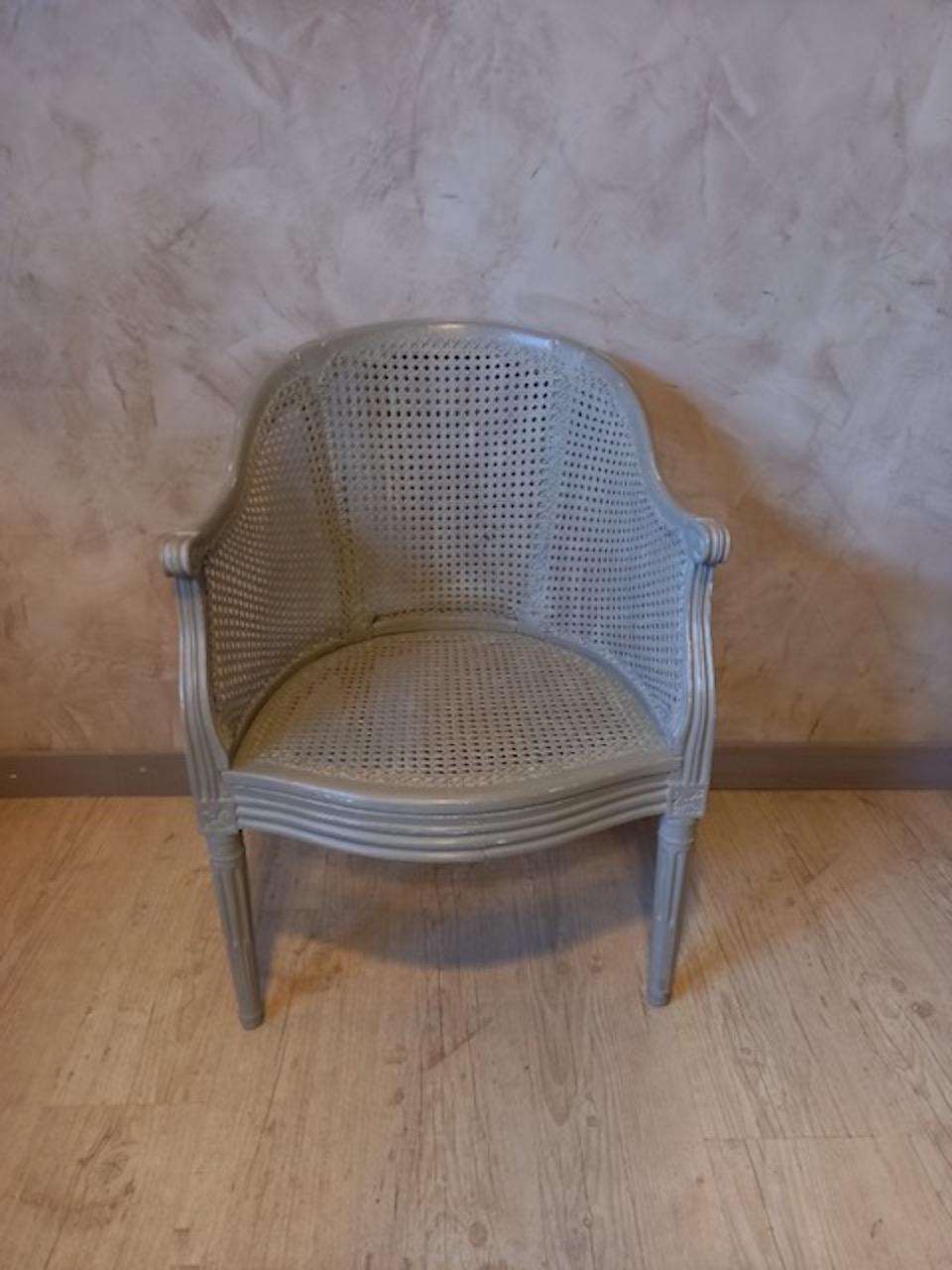Very nice 18th century French Louis XVI cane armchair Bergere from 1870s.
Has been painted in grey. 
Nice quality.