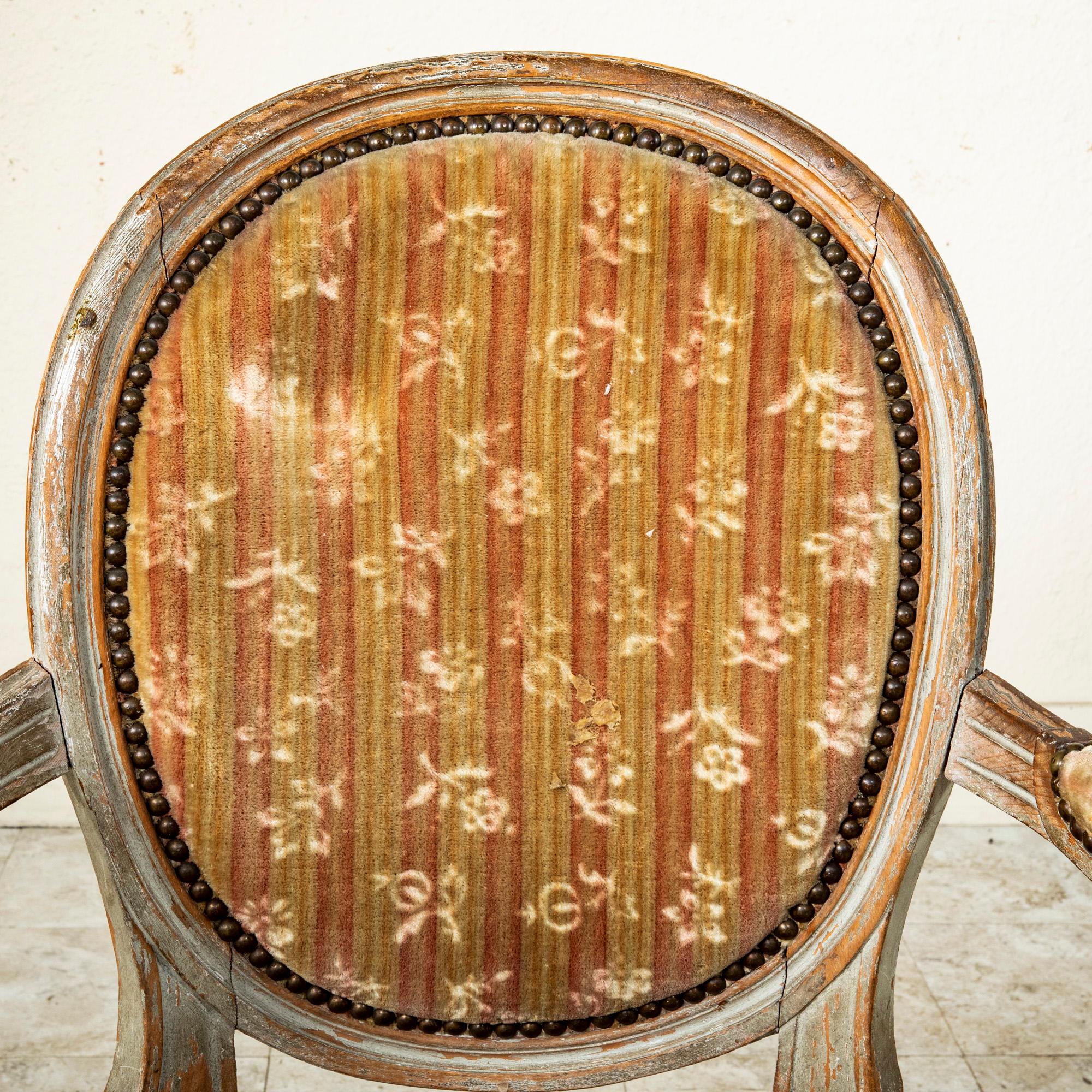 Late 18th Century French Louis XVI Period Hand Carved Walnut Armchairs For Sale 10