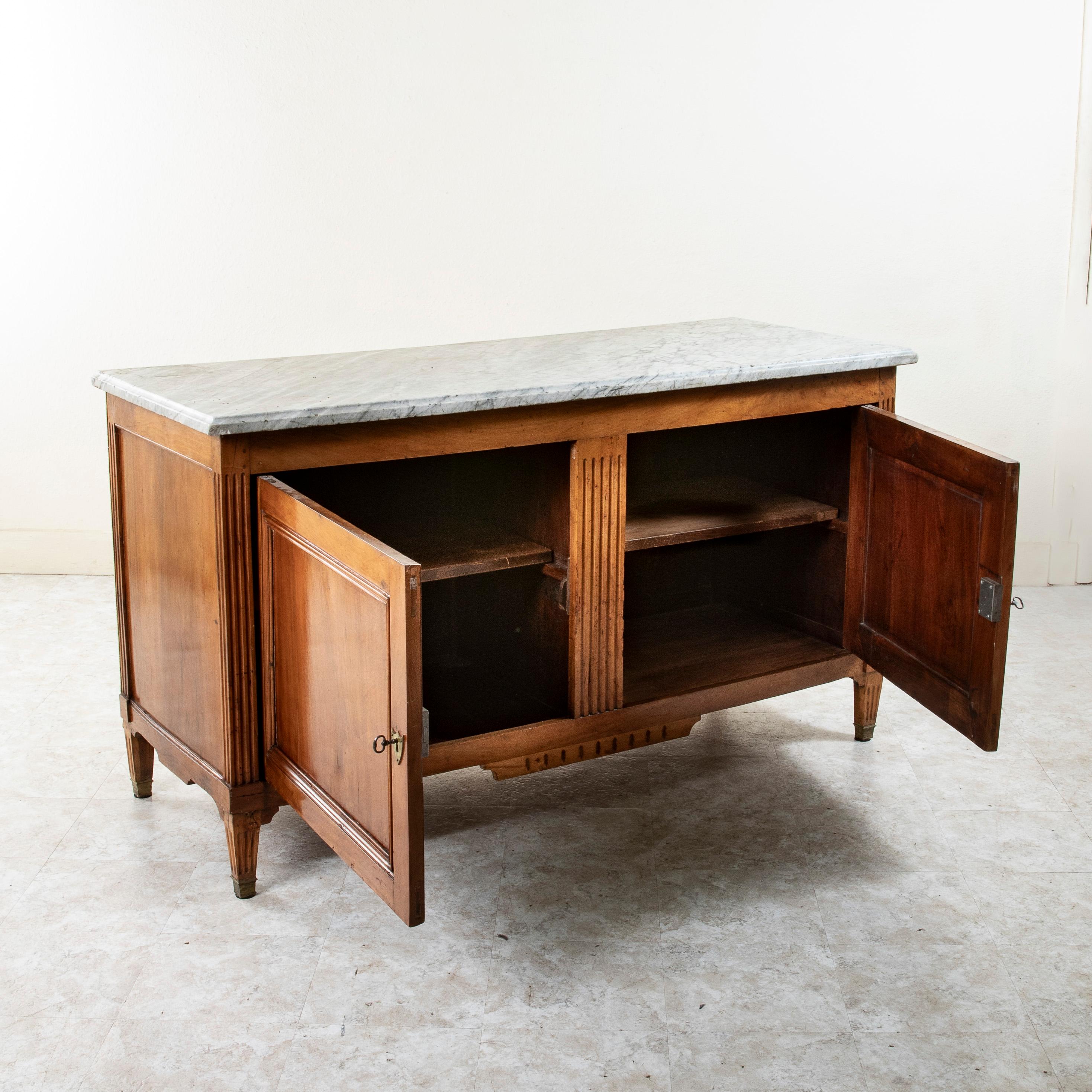 Late 18th Century French Louis XVI Period Walnut and Marble Hunt Buffet For Sale 3