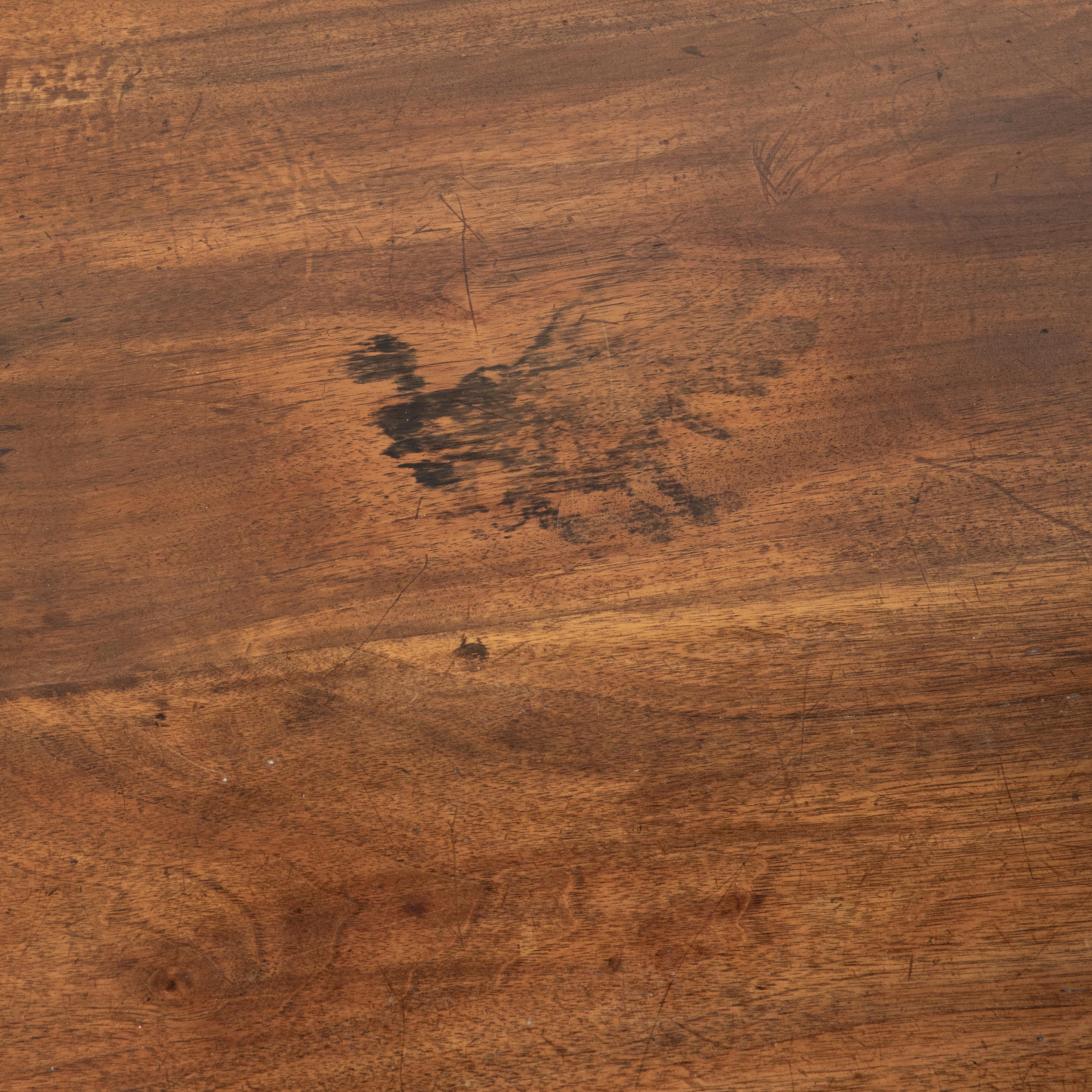 Cassapanca sauteuse in legno di noce del periodo Luigi XVI della fine del XVIII secolo, comodino in vendita 7