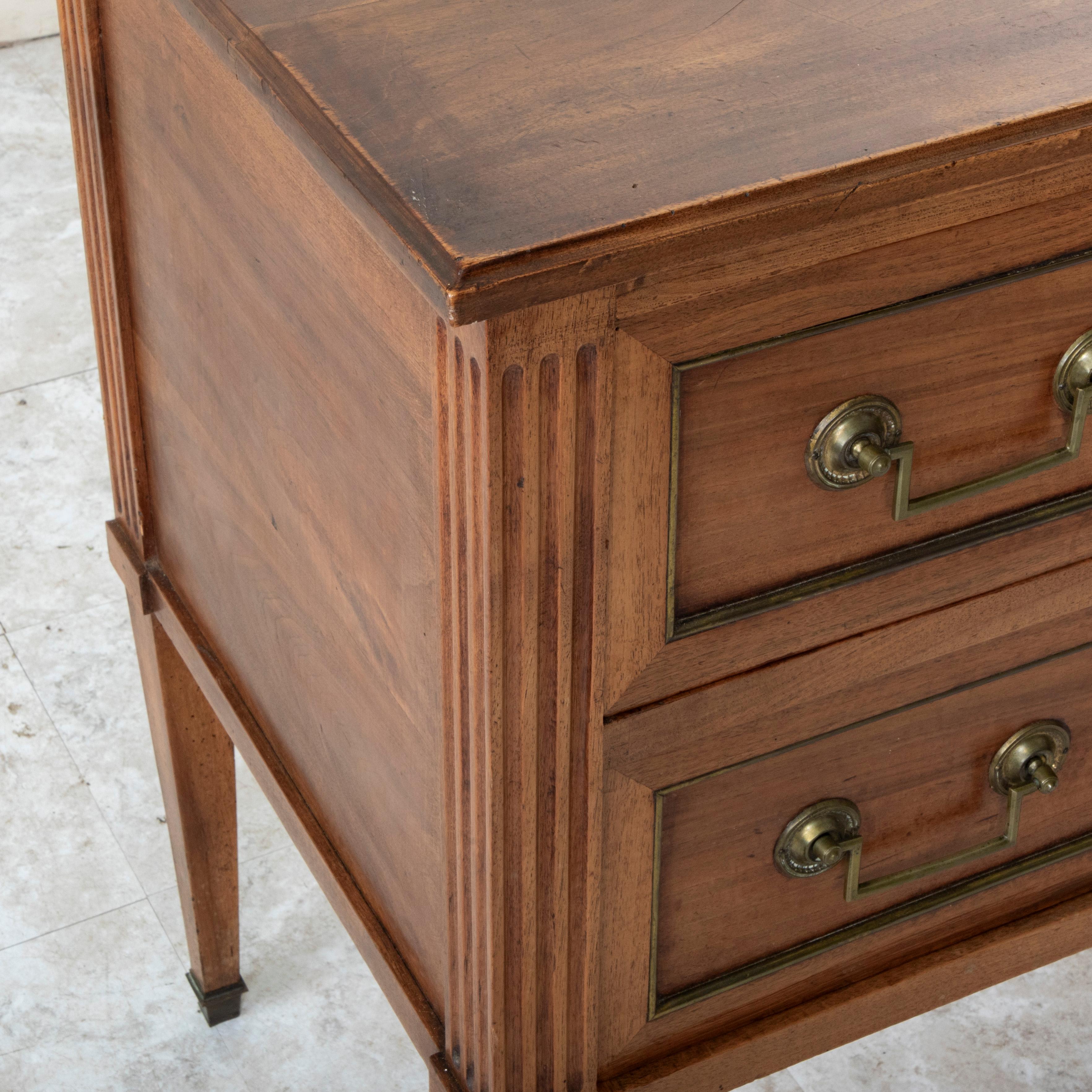 Cassapanca sauteuse in legno di noce del periodo Luigi XVI della fine del XVIII secolo, comodino in vendita 12