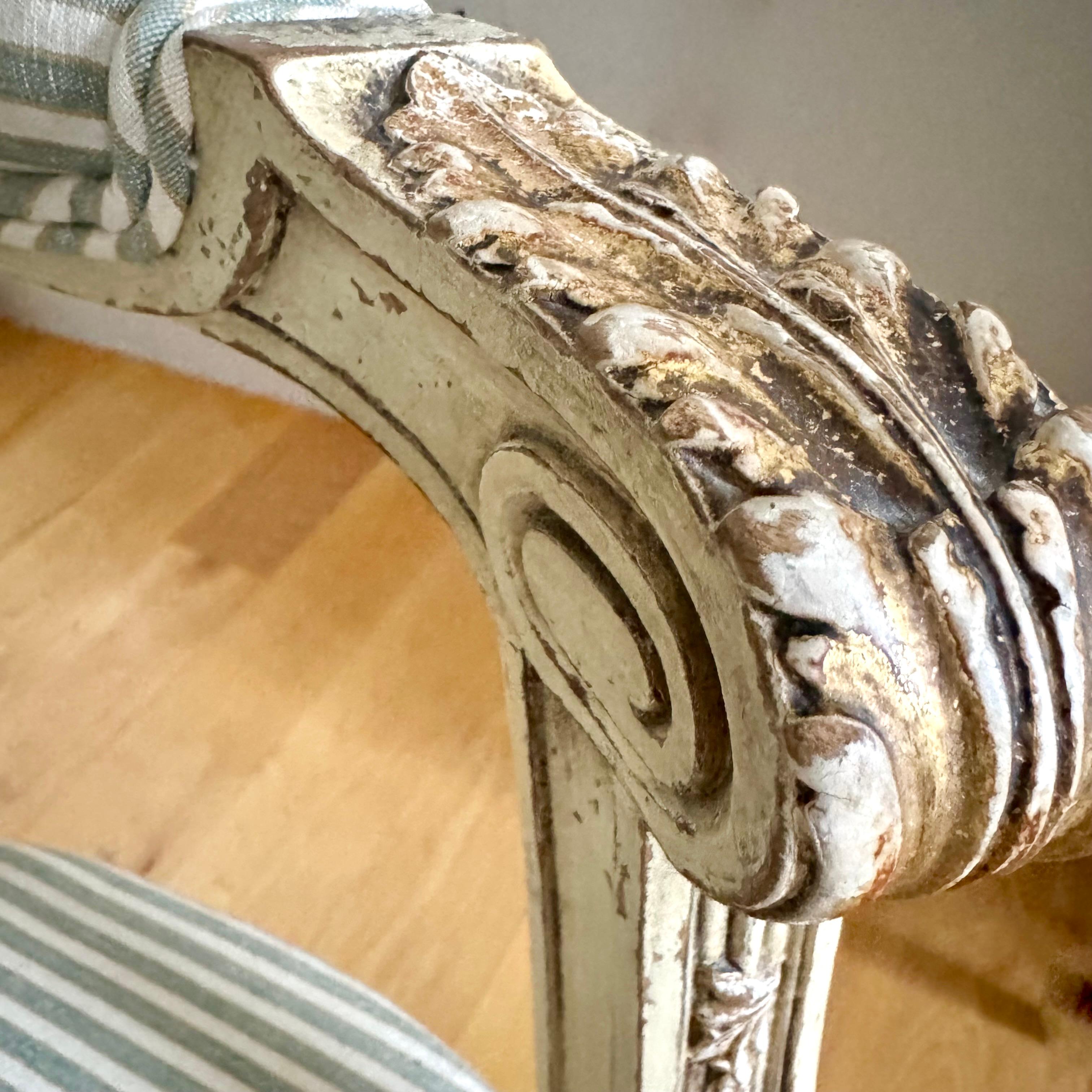 Canapè / Divano imbottito francese Luigi XVI della fine del XVIII secolo 8