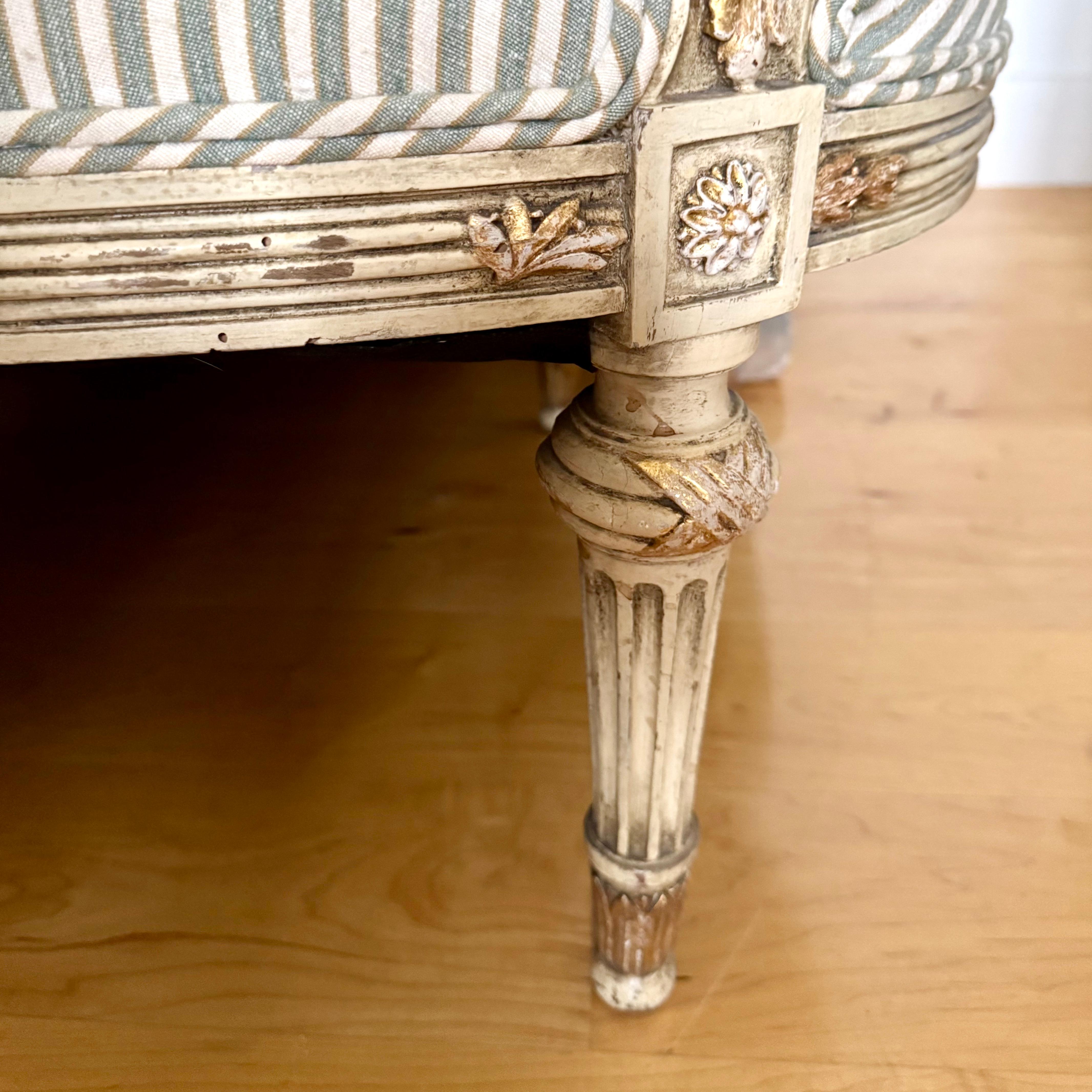 Canapè / Divano imbottito francese Luigi XVI della fine del XVIII secolo 12