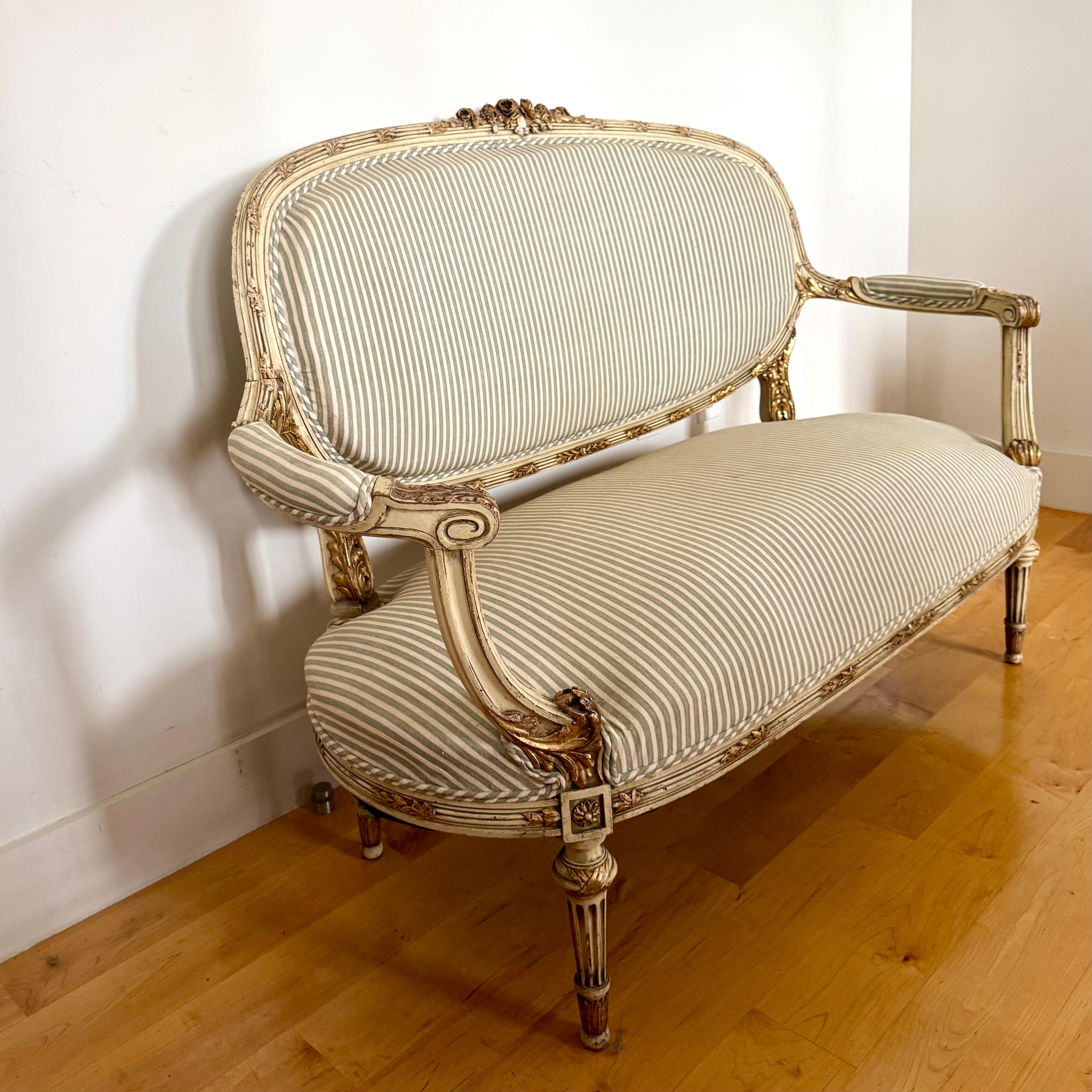 Francese Canapè / Divano imbottito francese Luigi XVI della fine del XVIII secolo