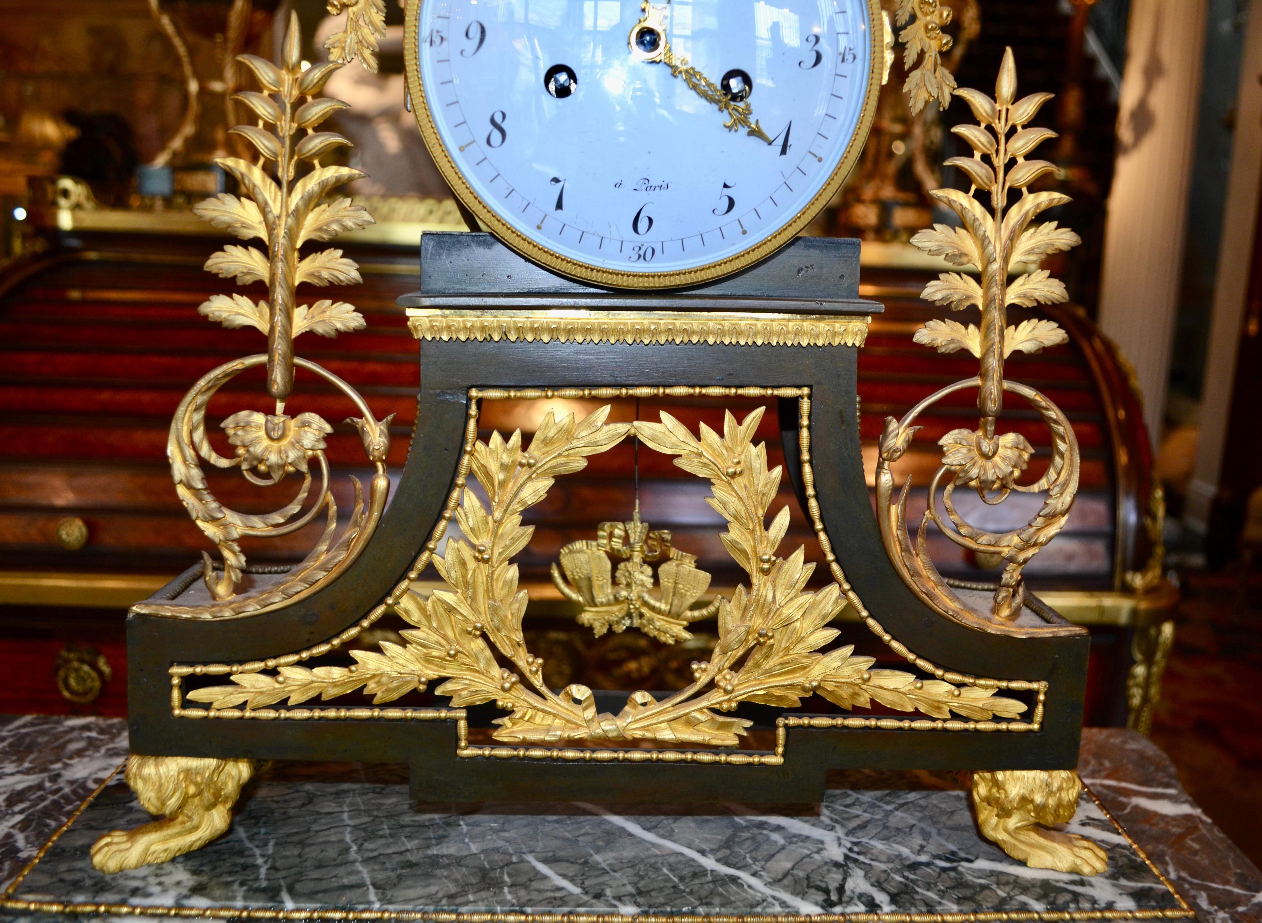 Late 18th Century French Marble and Gilt Bronze Clock For Sale 4