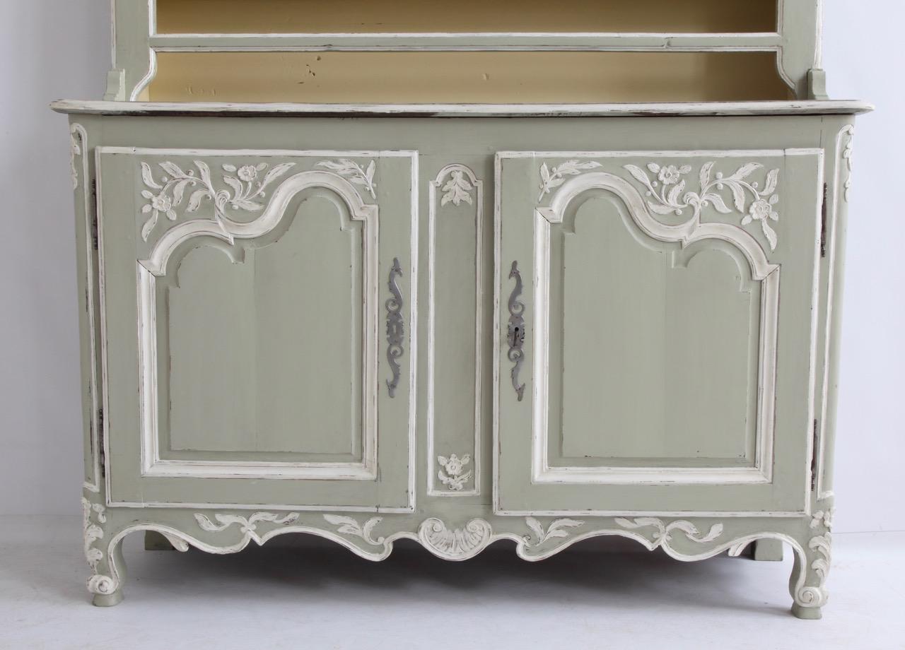 Late 18th Century French Painted Vaisselier For Sale 2