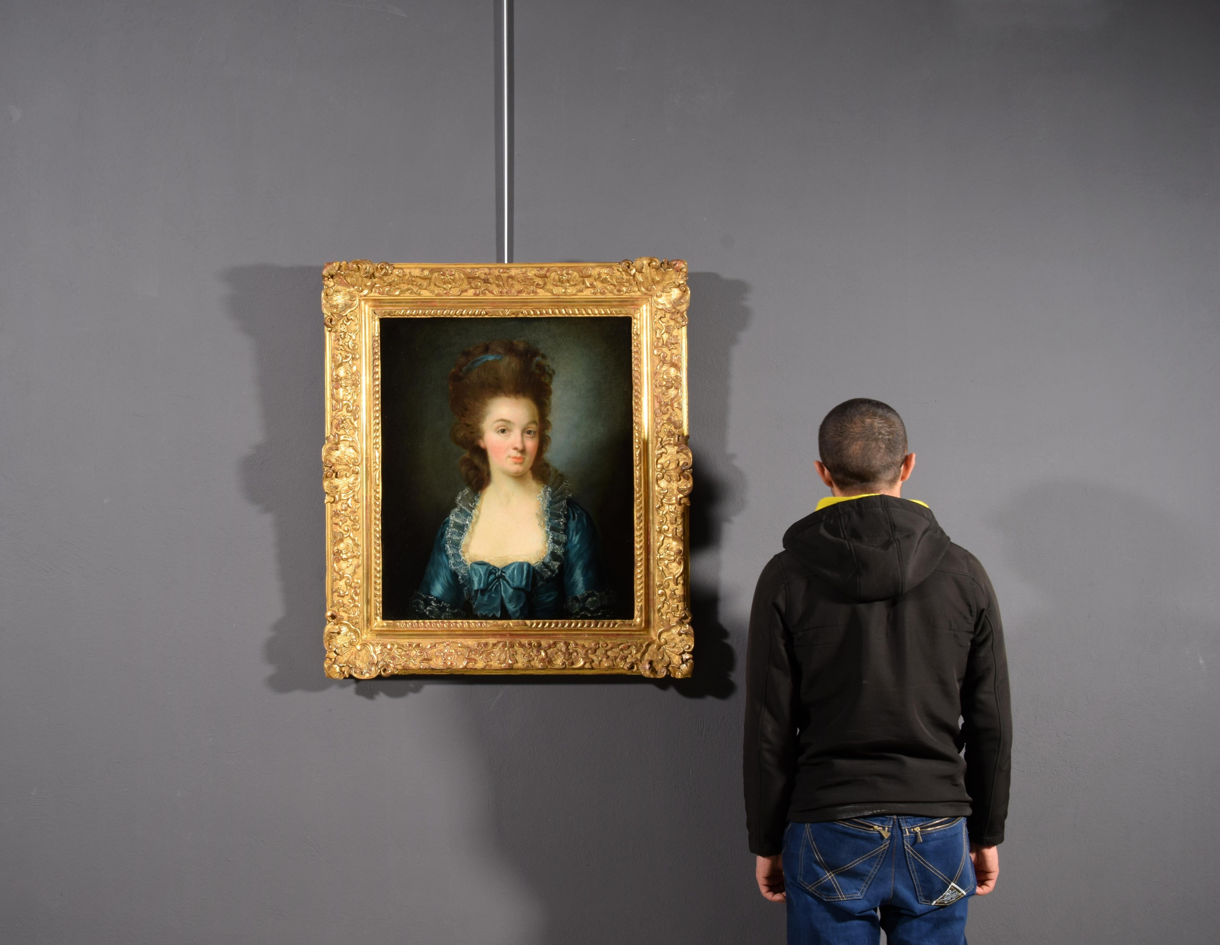 Fin du XVIIIe siècle, Portrait français d'une jeune femme en robe bleue en vente 4