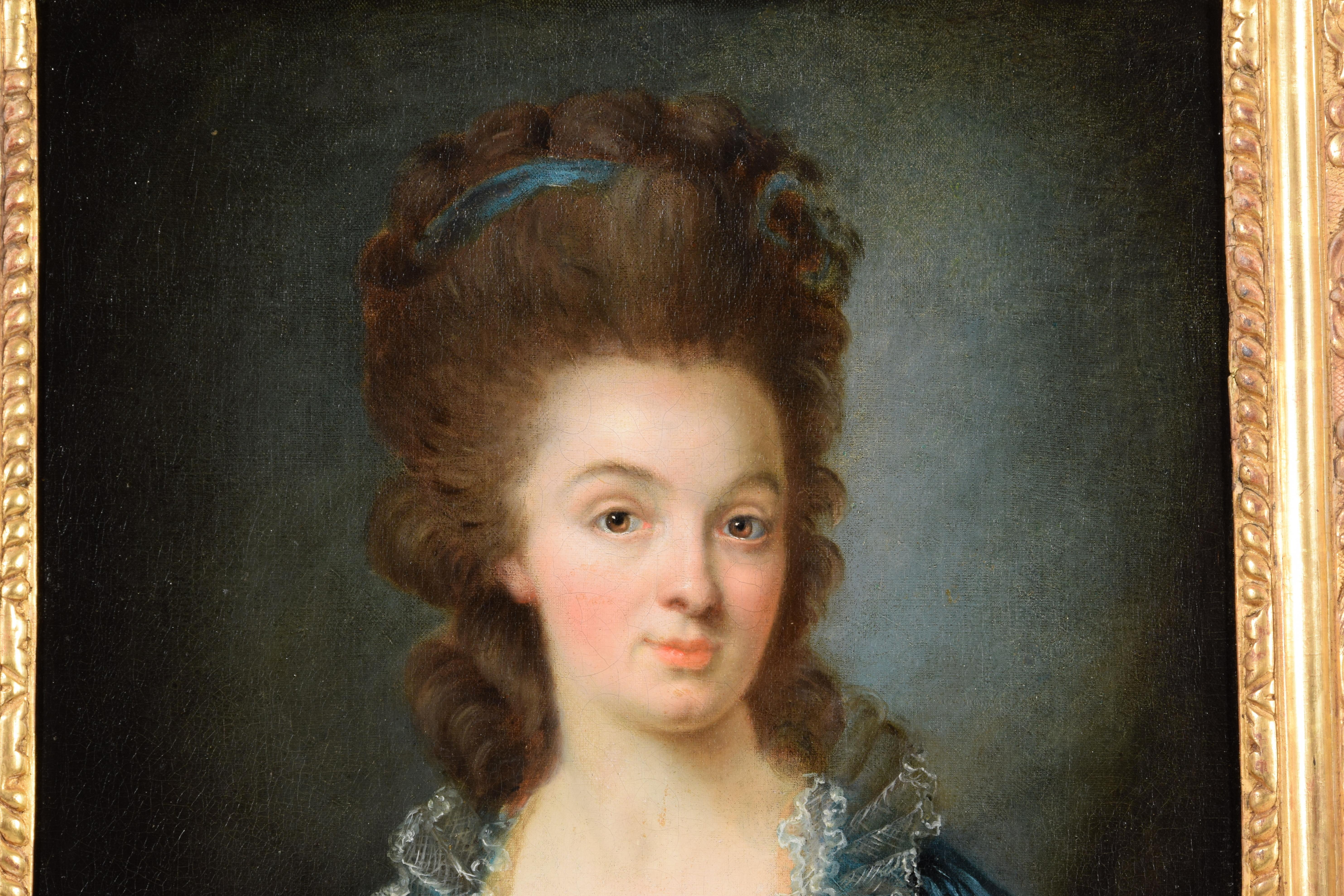 Fin du XVIIIe siècle, Portrait français d'une jeune femme en robe bleue en vente 8