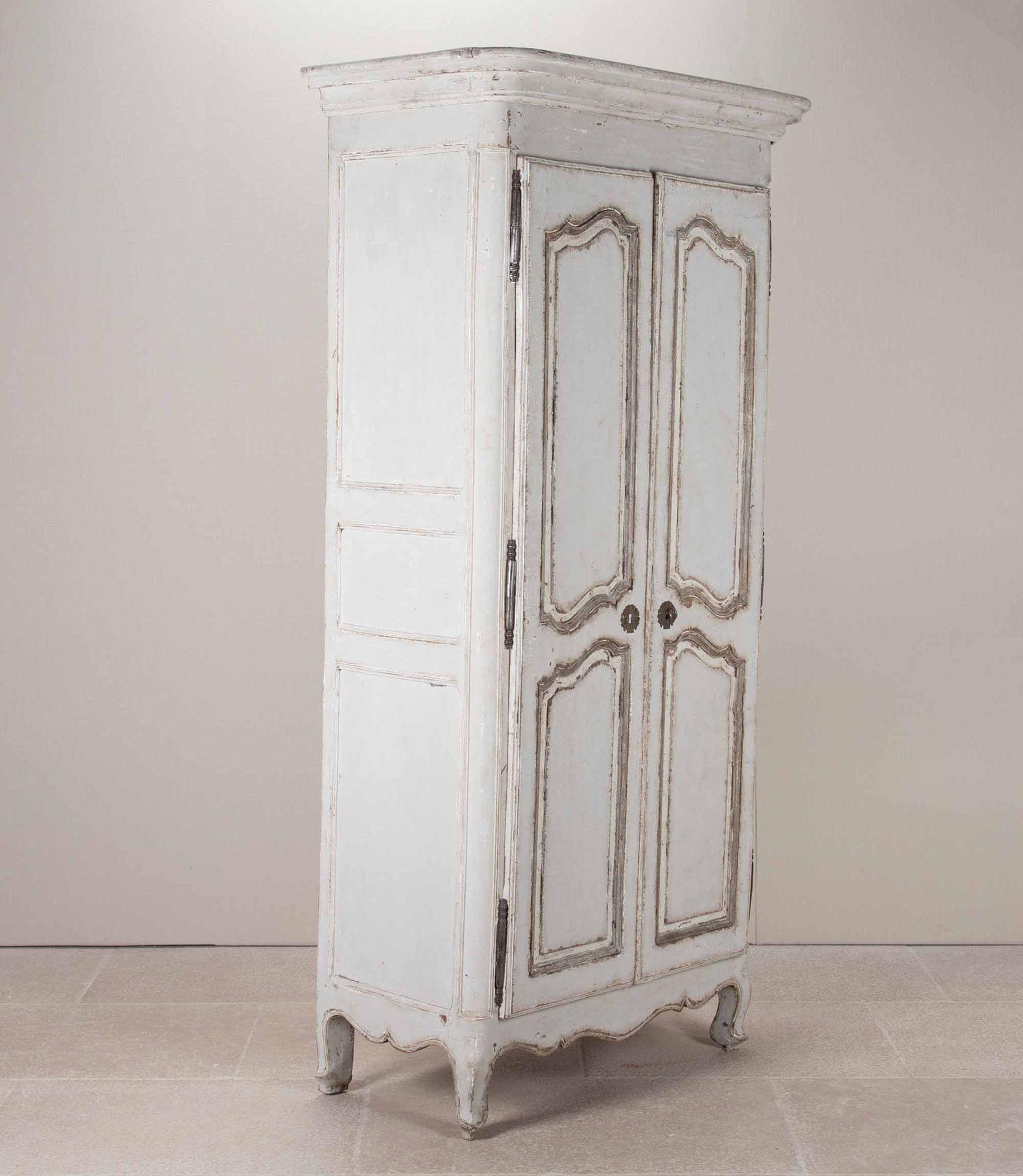 Provincial français Armoire provinciale française de la fin du XVIIIe siècle en vente
