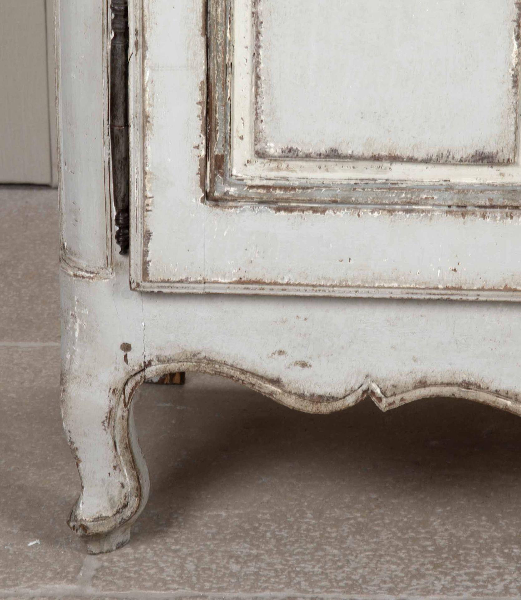 Armoire provinciale française de la fin du XVIIIe siècle en vente 1