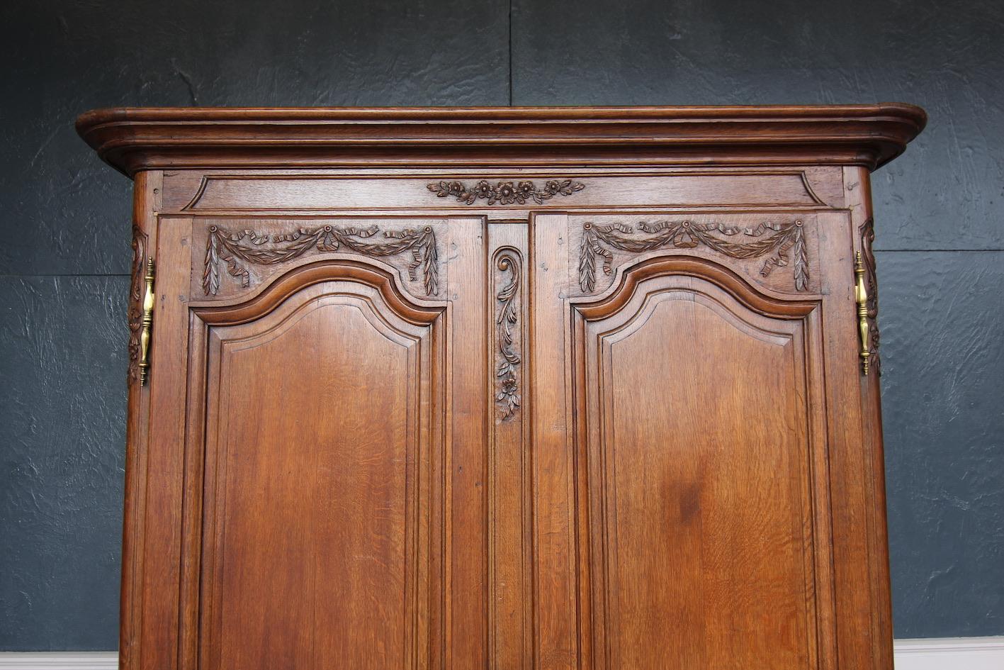 Late 18th Century French Provincial Louis XVI Cabinet or Armoire made of Oak For Sale 11