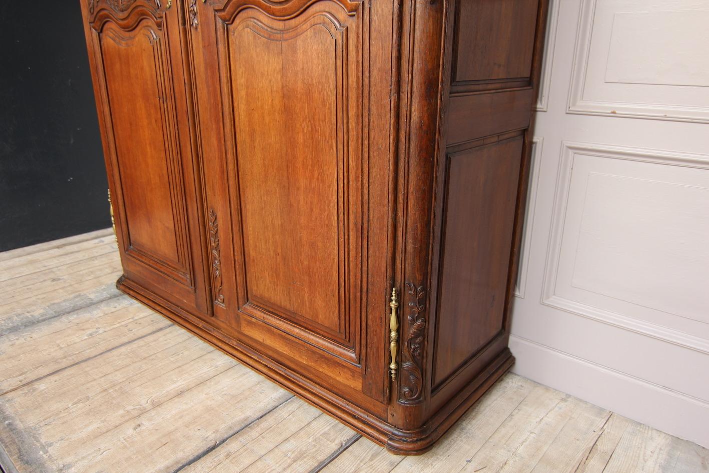 Late 18th Century French Provincial Louis XVI Cabinet or Armoire made of Oak For Sale 3