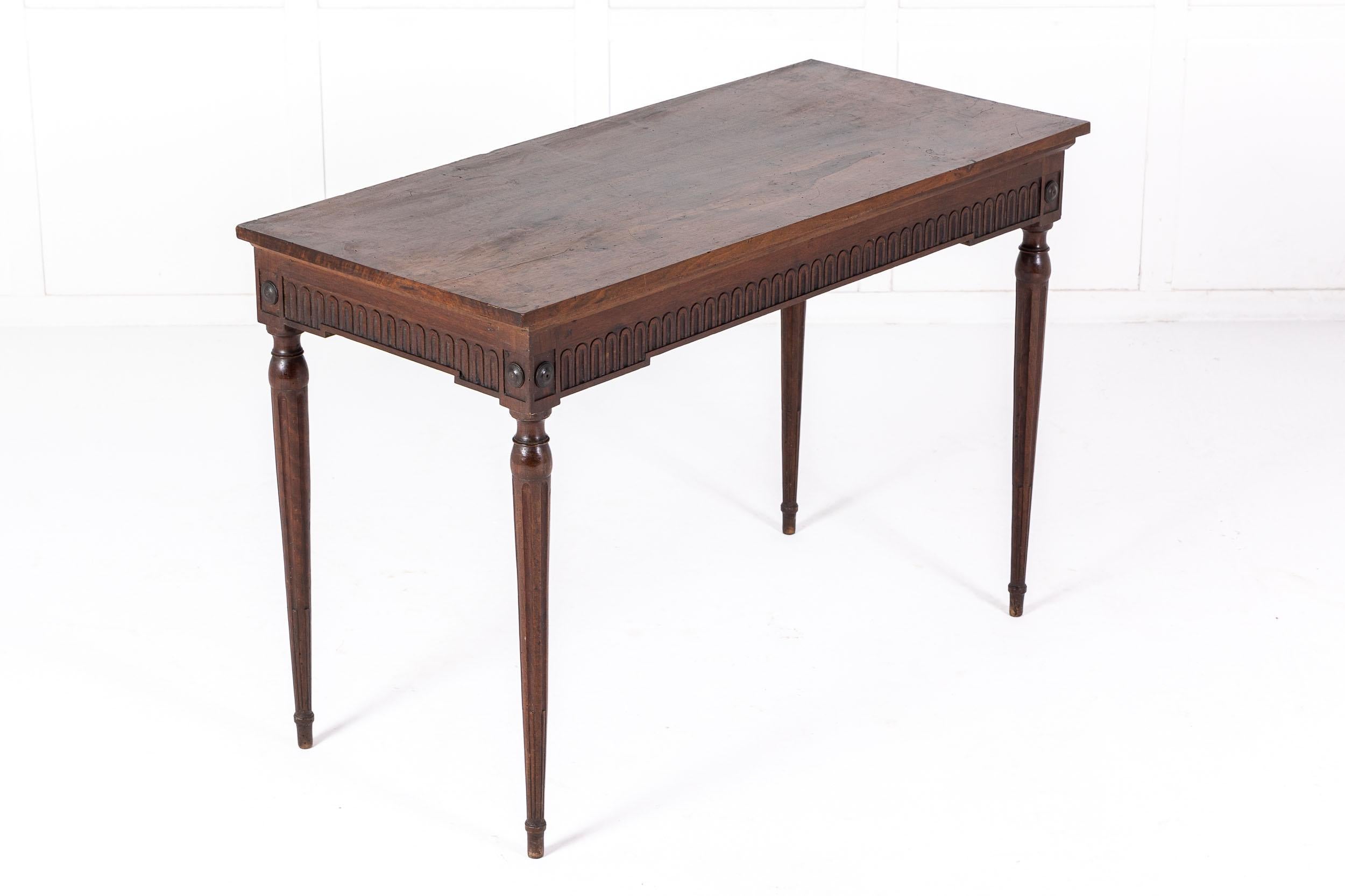 Late 18th Century French Walnut Side Table For Sale 4