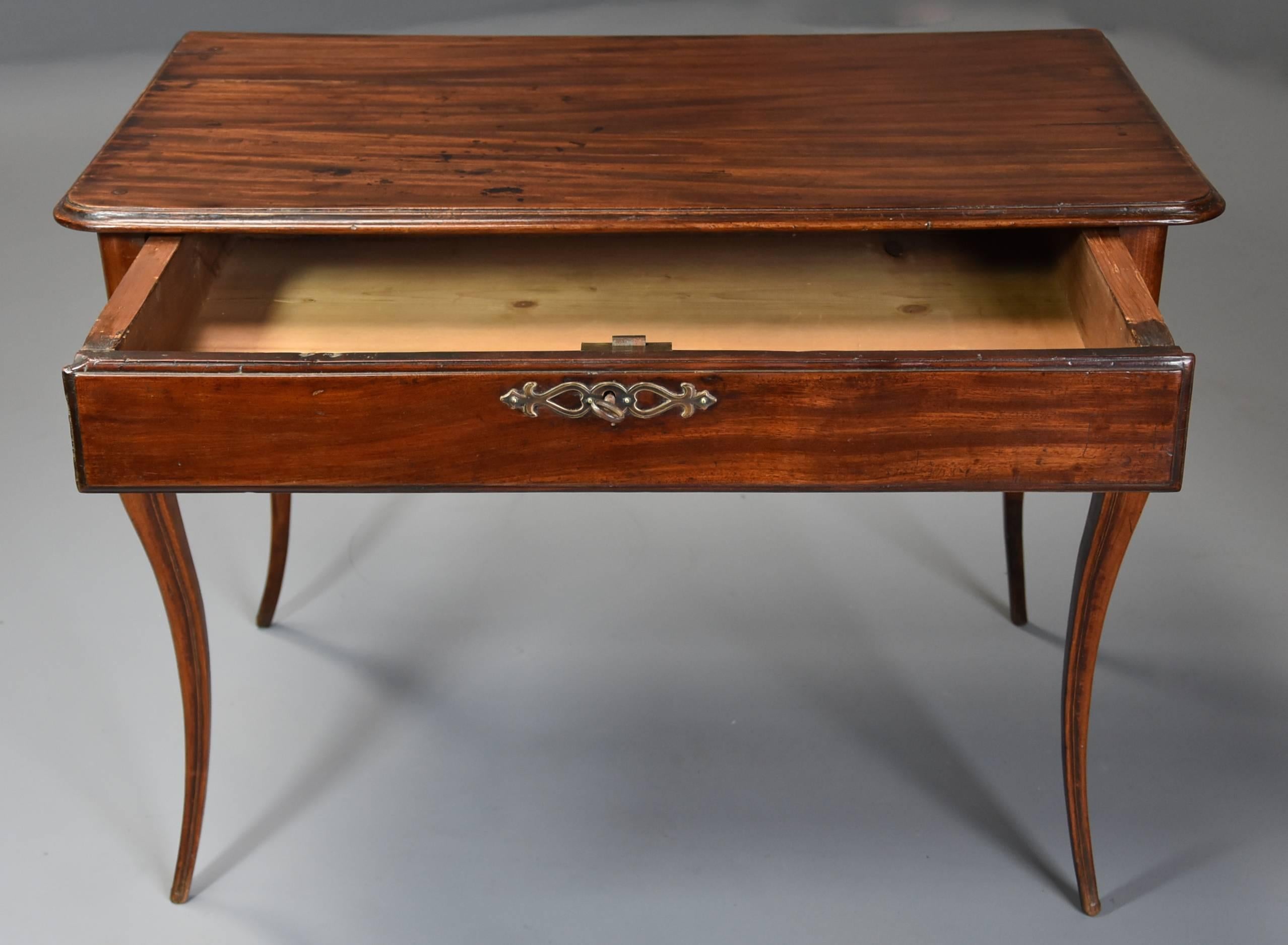 Late 18th Century French Walnut Side Table with Superb Rich Patina In Good Condition For Sale In Suffolk, GB