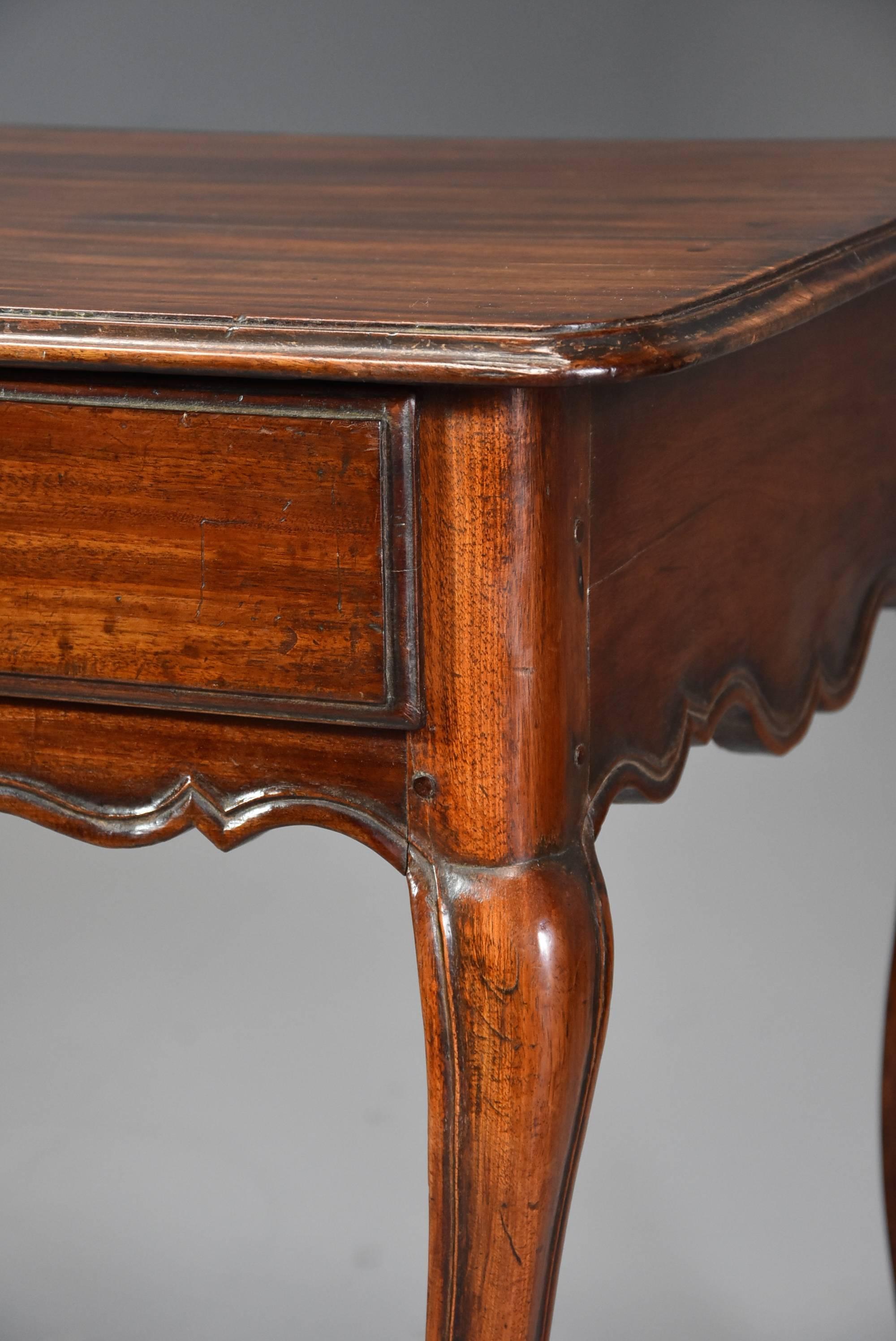 Late 18th Century French Walnut Side Table with Superb Rich Patina For Sale 3