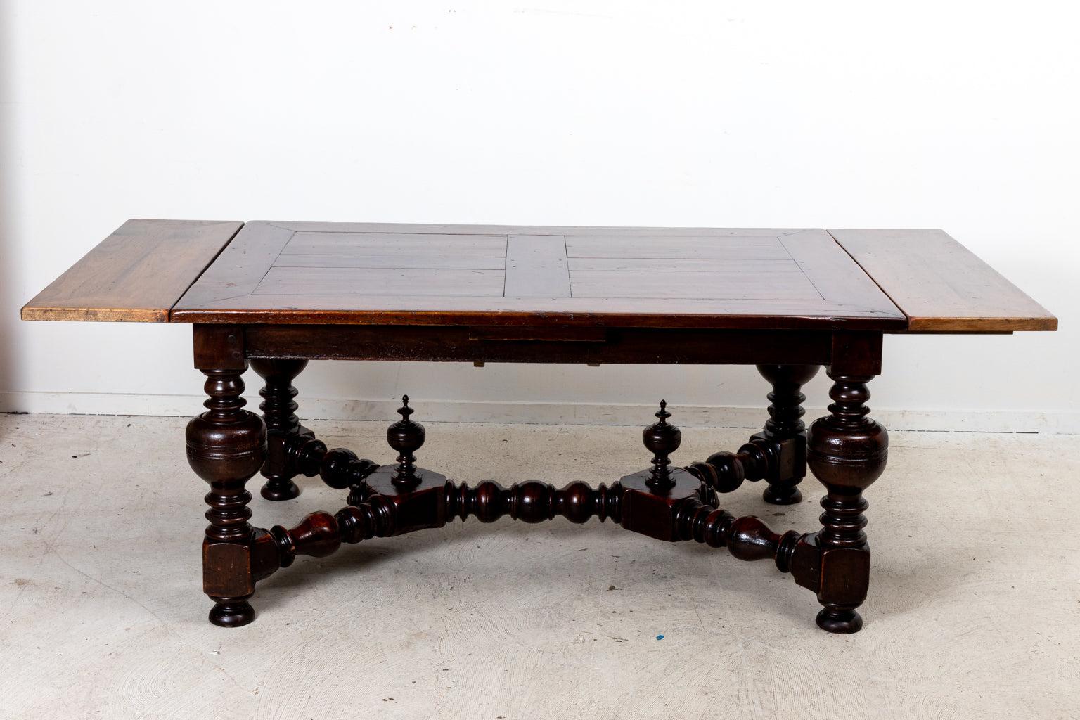 Late 18th Century French Walnut Table For Sale 5