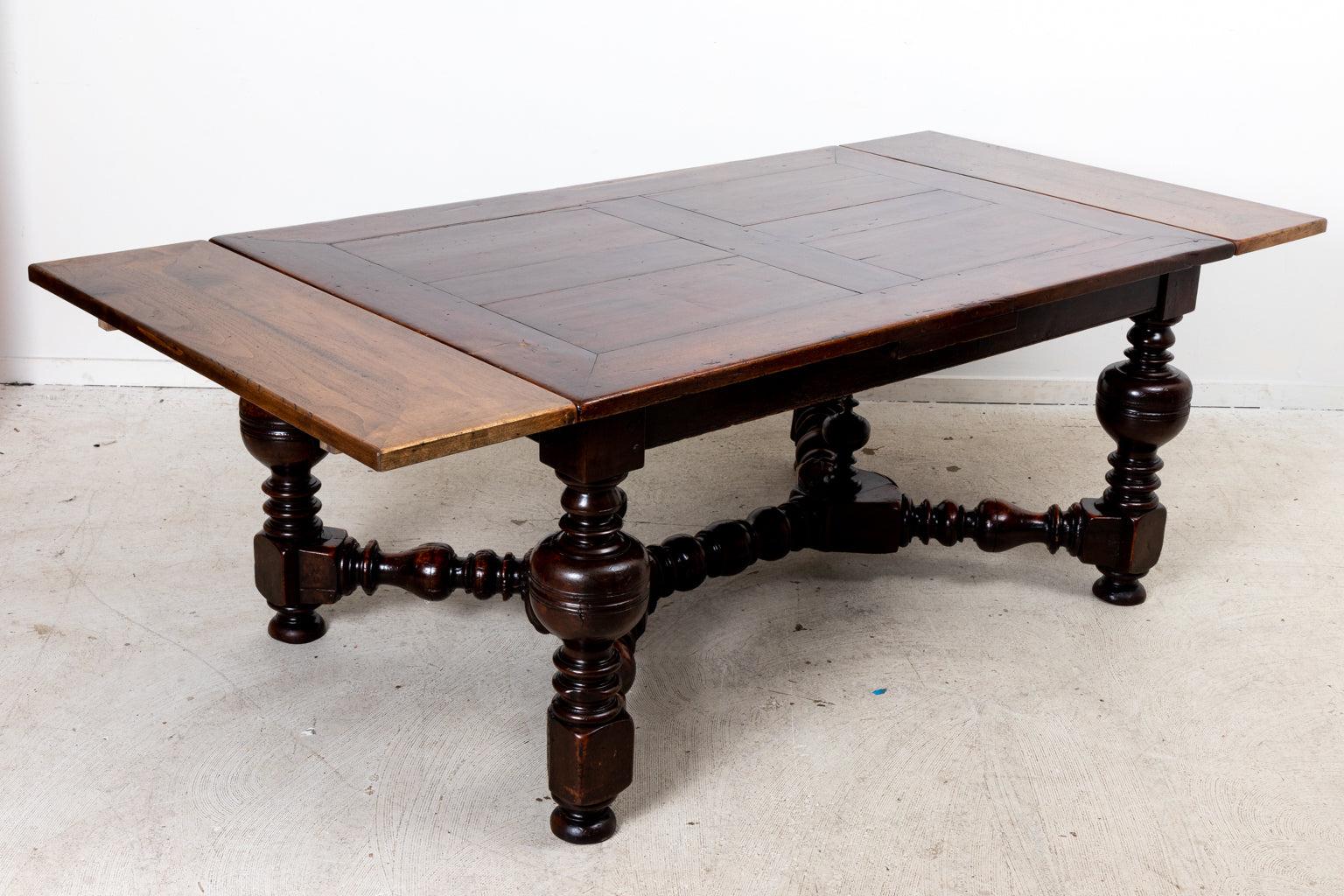 Late 18th Century French Walnut Table For Sale 6