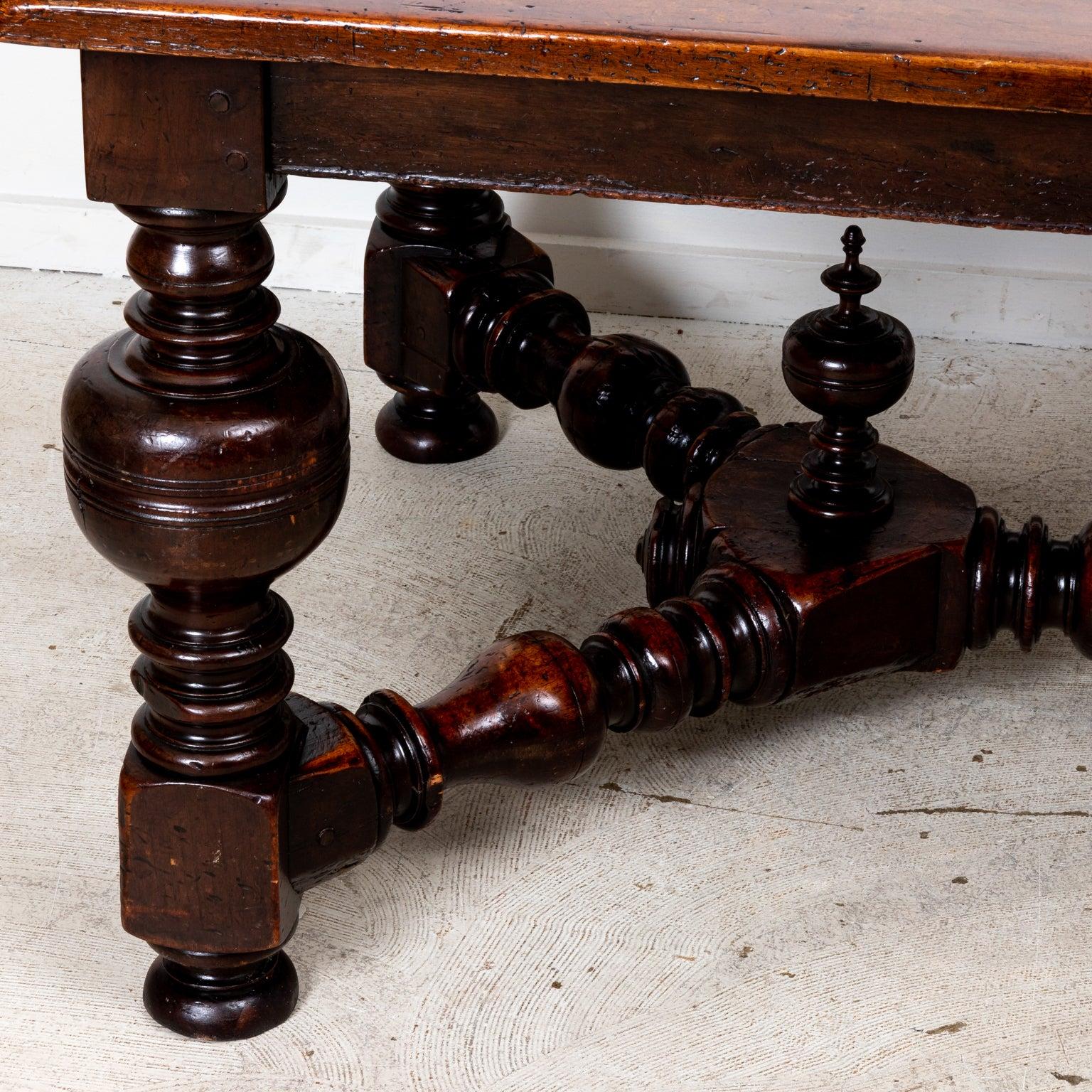 Late 18th Century French Walnut Table In Good Condition For Sale In Stamford, CT