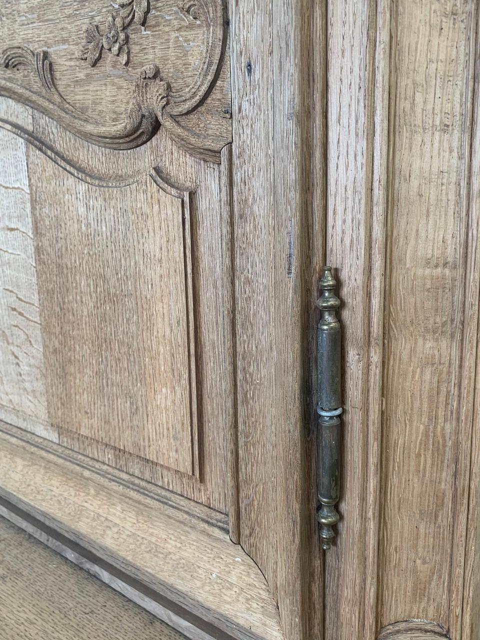 Late 18th Century French Washed Oak Cupboard For Sale 5