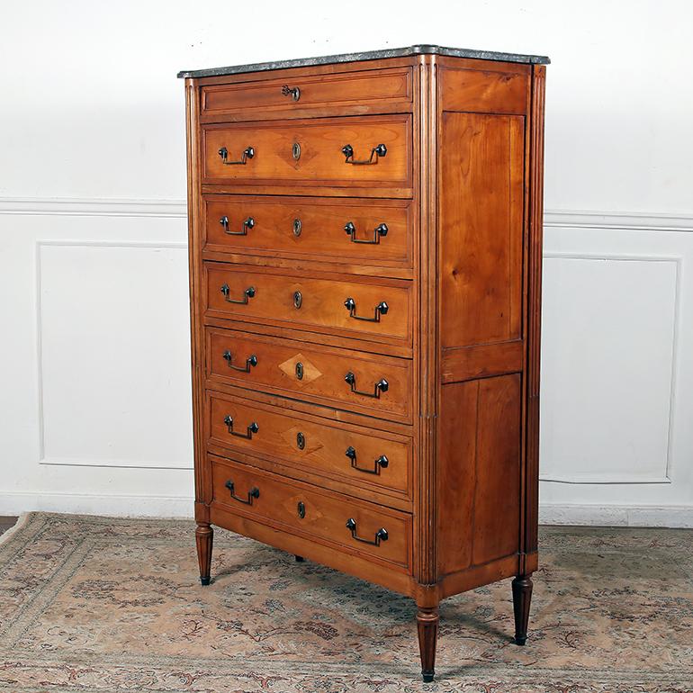 Late 18th Century Fruitwood Semainier In Good Condition In Vancouver, British Columbia