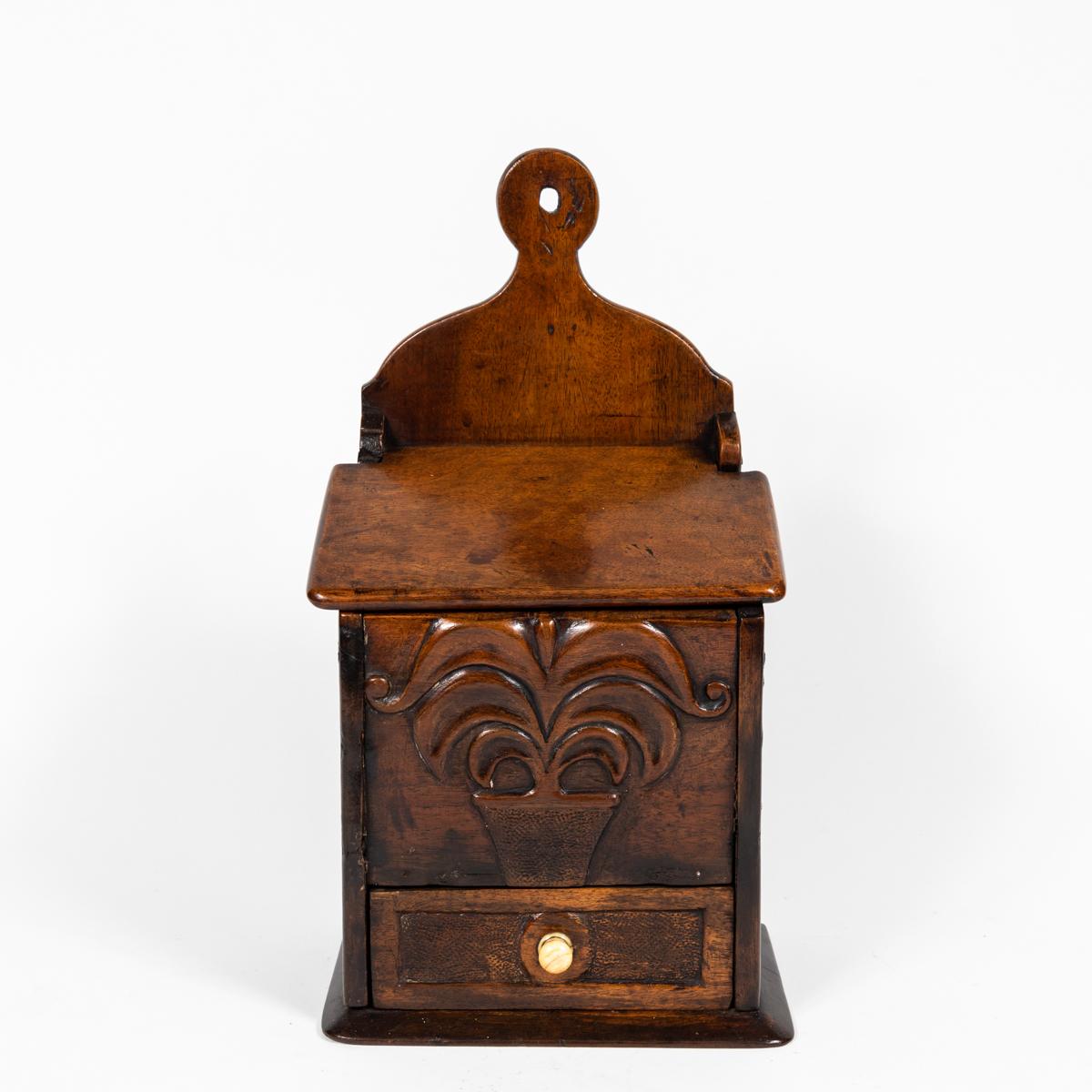 XVIIIe siècle et antérieur Boîte à épices en bois fruitier de la fin du XVIIIe siècle d'Angleterre en vente