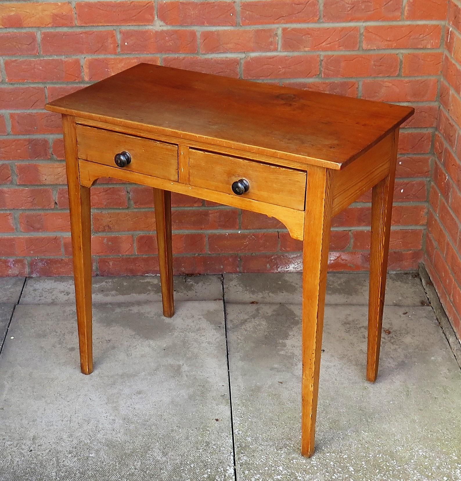 Late 18th Century George III Solid Pine Side Table 2 Drawers, circa 1790 For Sale 7