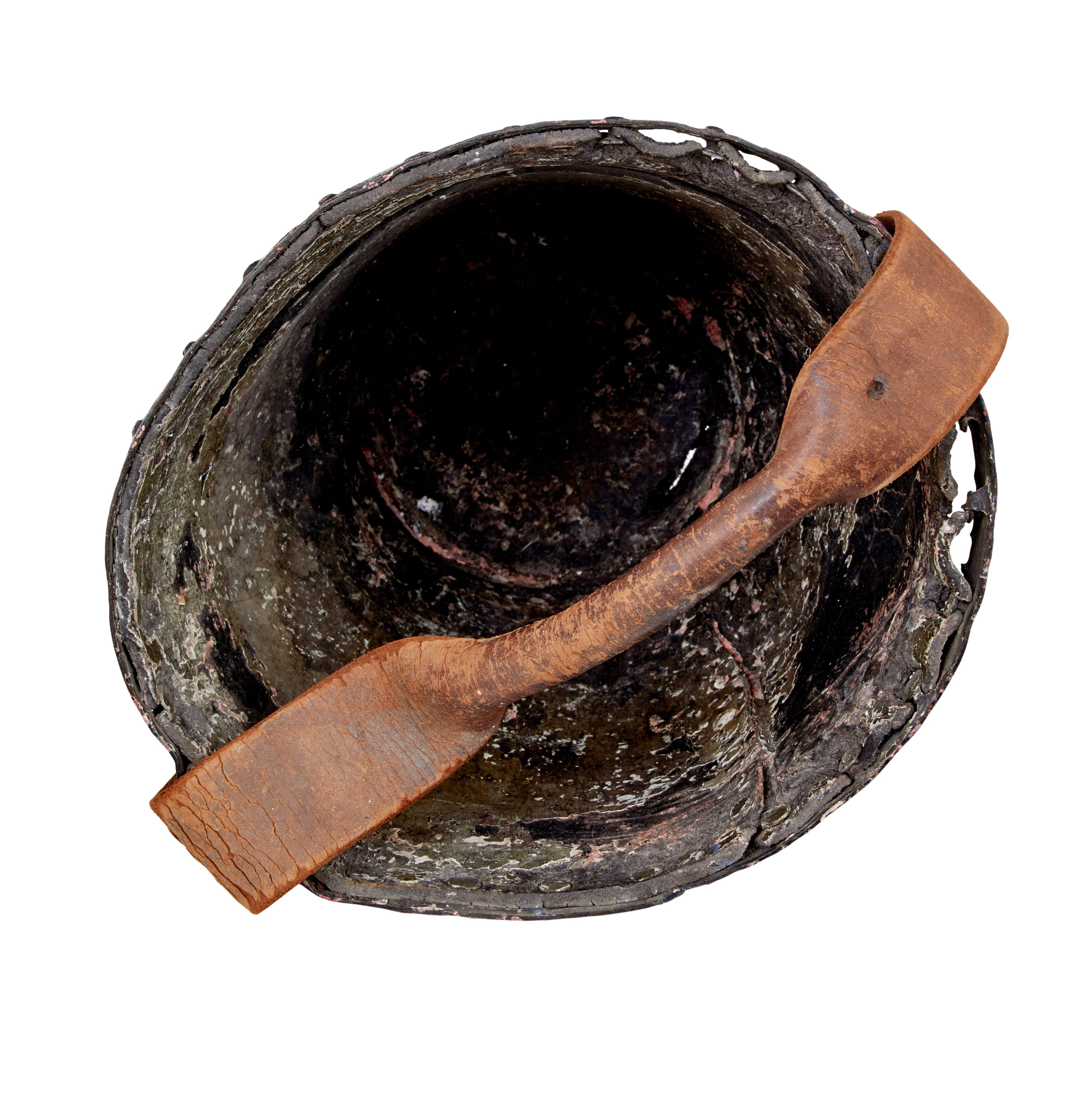 Fait main Seau à feu en cuir peint à la main de la fin du XVIIIe siècle (George III) en vente