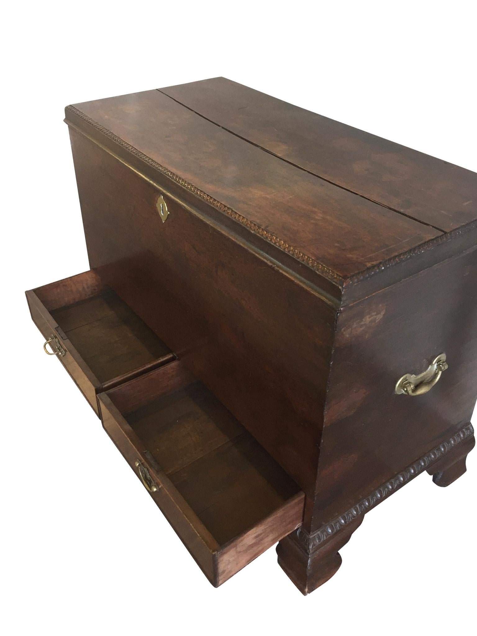 Late 18th Century George III Mahogany Chest For Sale 2