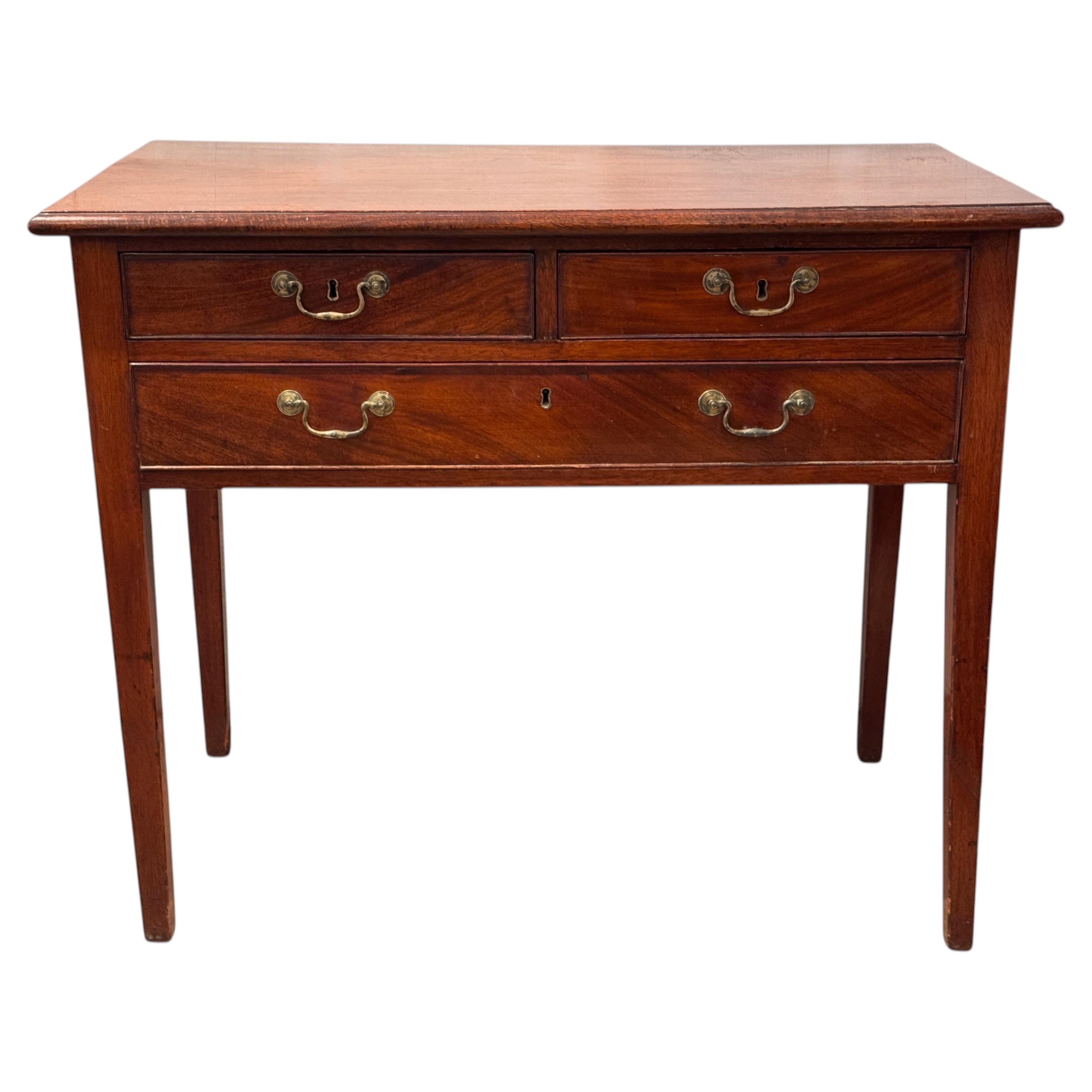 Late 18th Century George III Mahogany Dressing Table