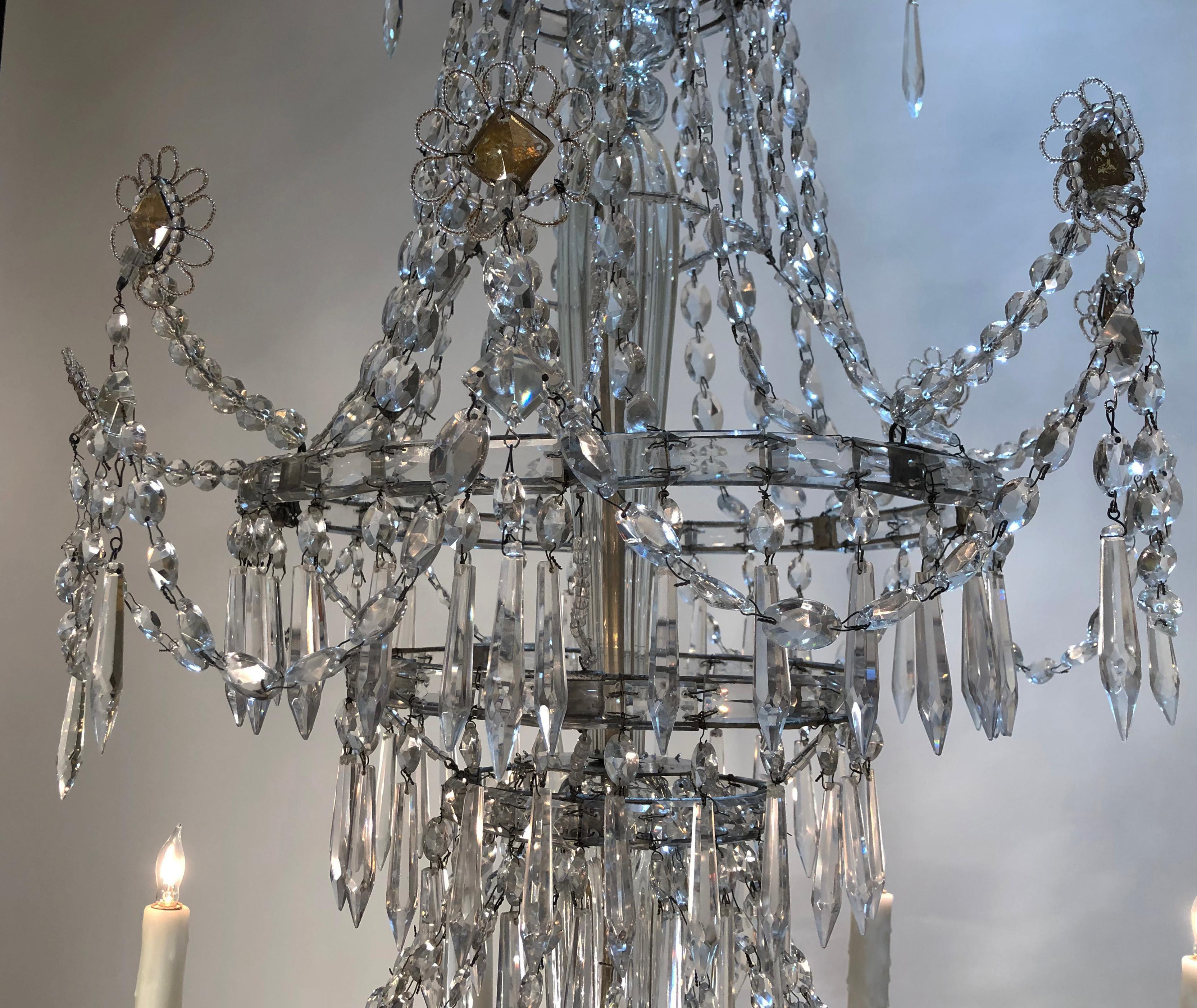 Late 18th Century Georgian Crystal 8-Arm Chandelier In Good Condition In Charleston, SC