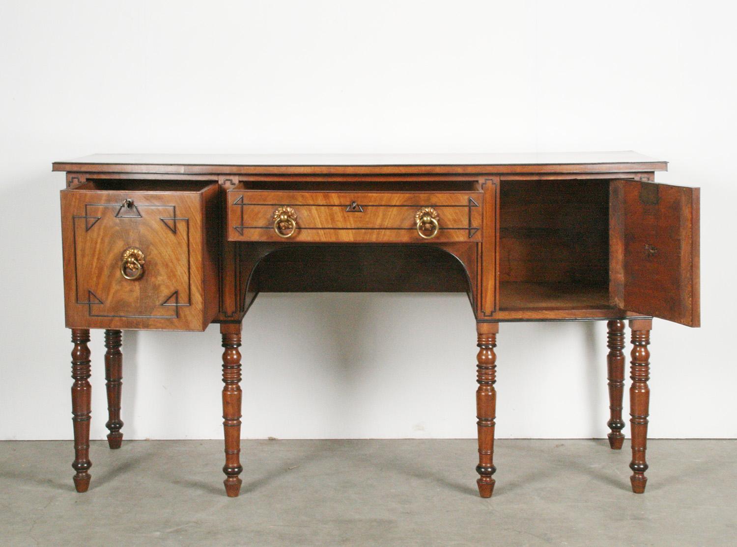 Late 18th Century Georgian English Bow Front Sideboard For Sale 7