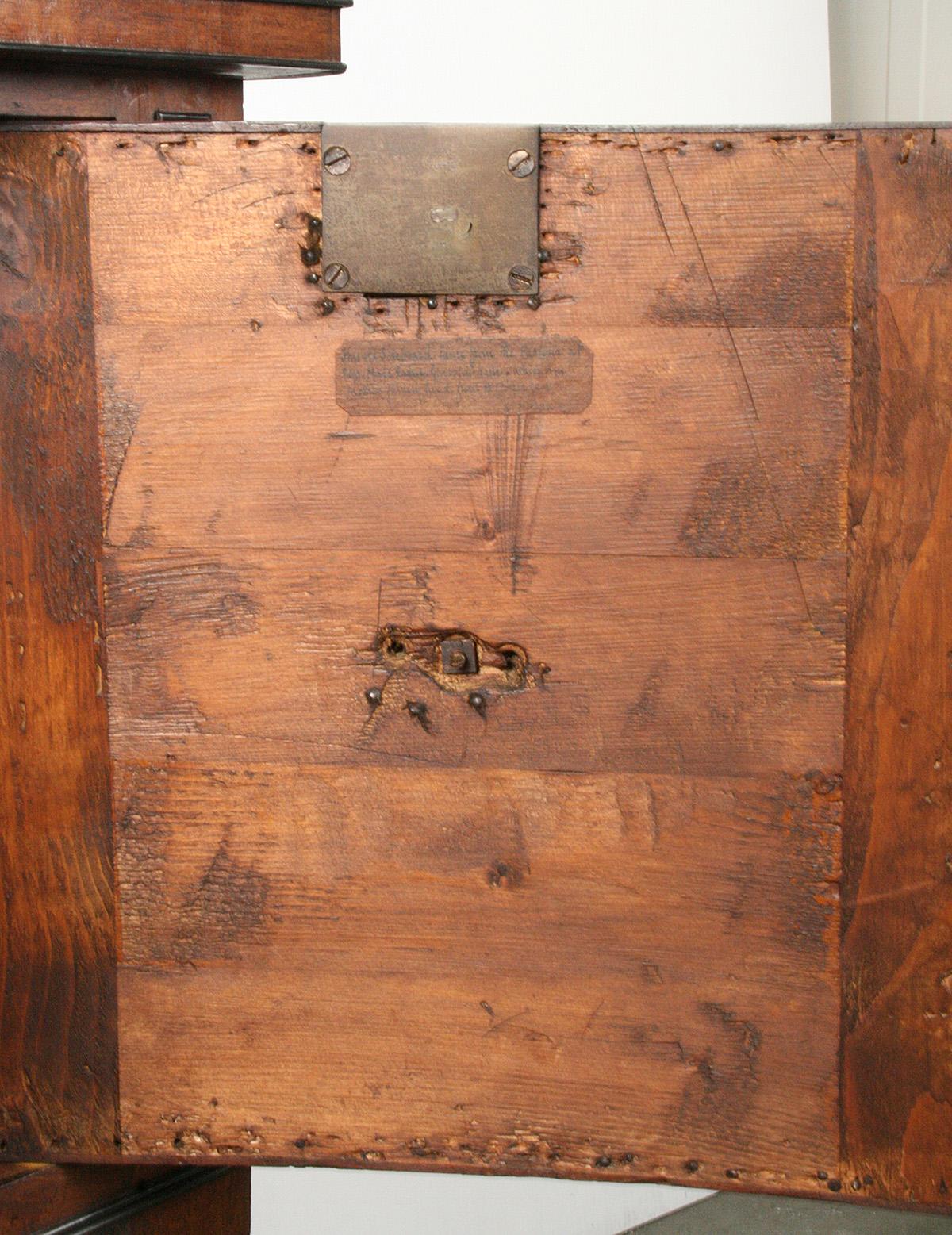 Late 18th Century Georgian English Bow Front Sideboard For Sale 9