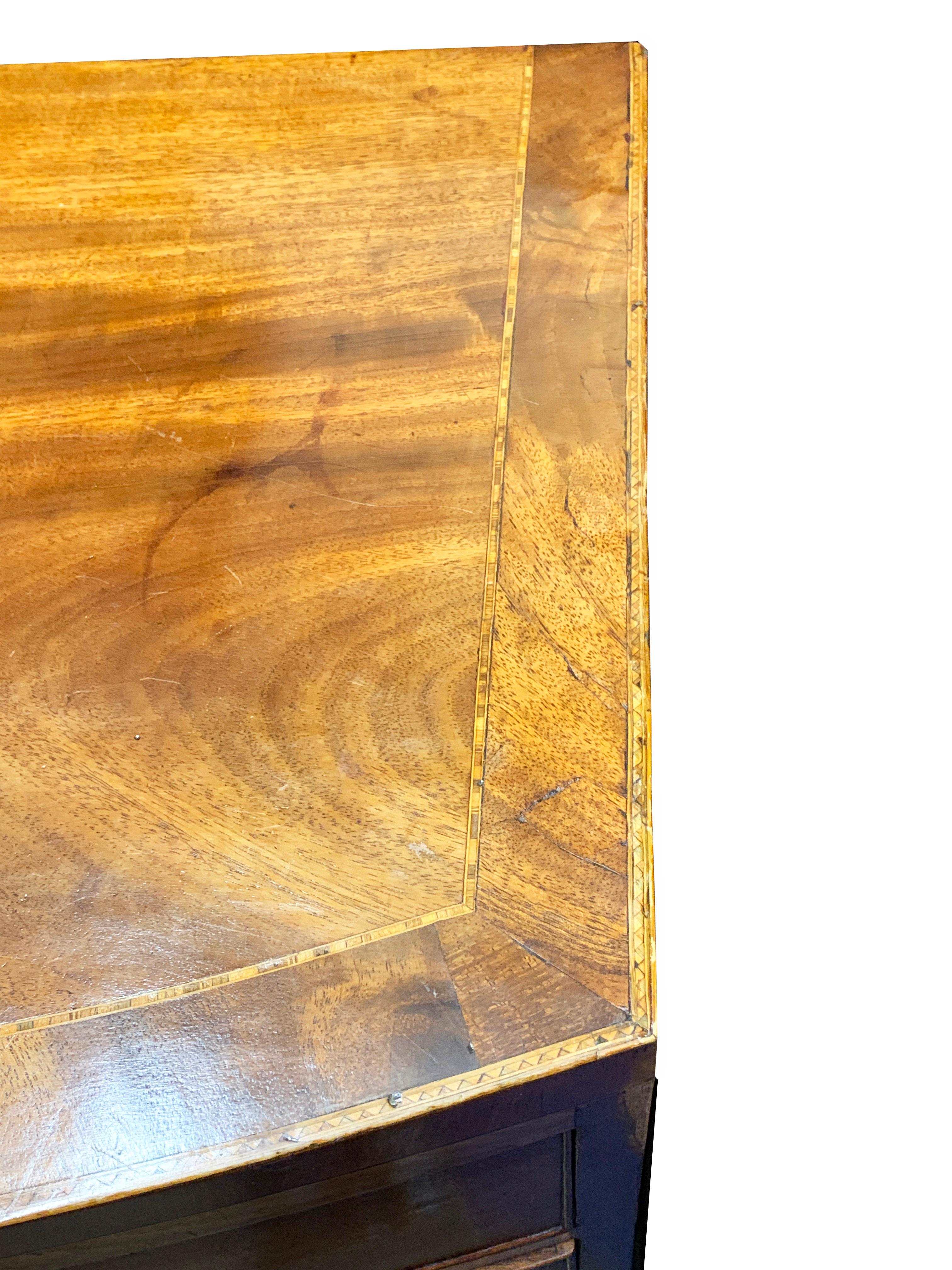 Late 18th Century Georgian Mahogany Bowfront Chest of Drawers 1