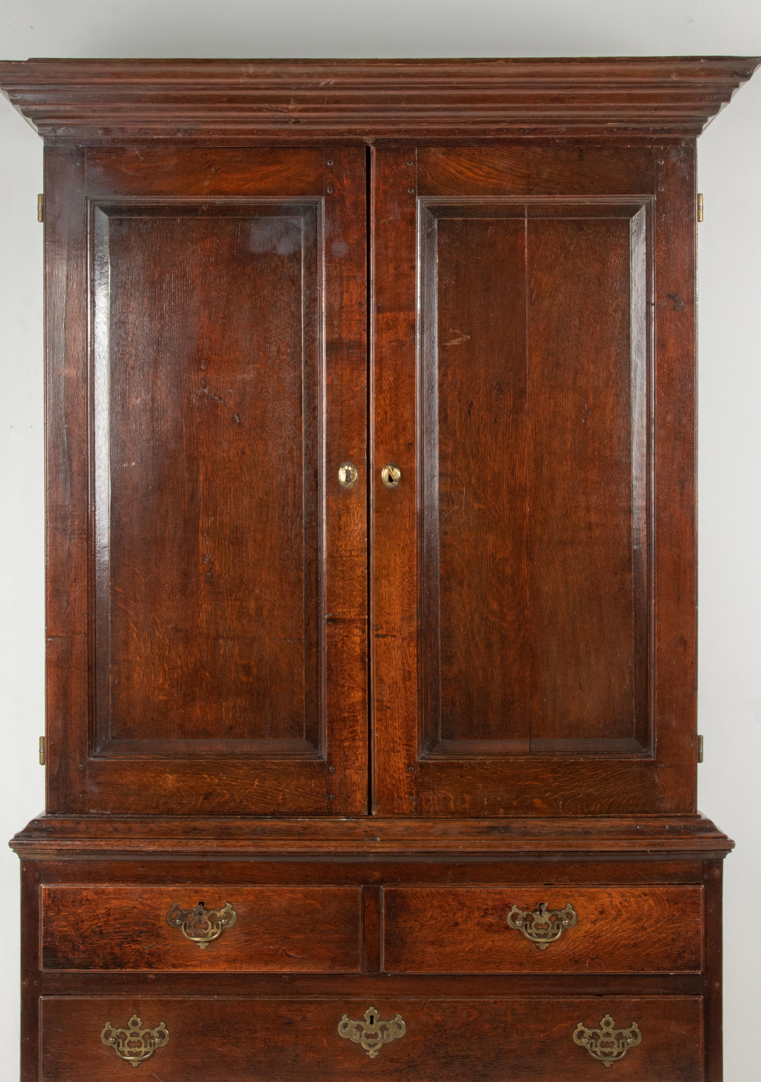 British Late 18th Century Georgian Oak Cabinet / Cupboard For Sale