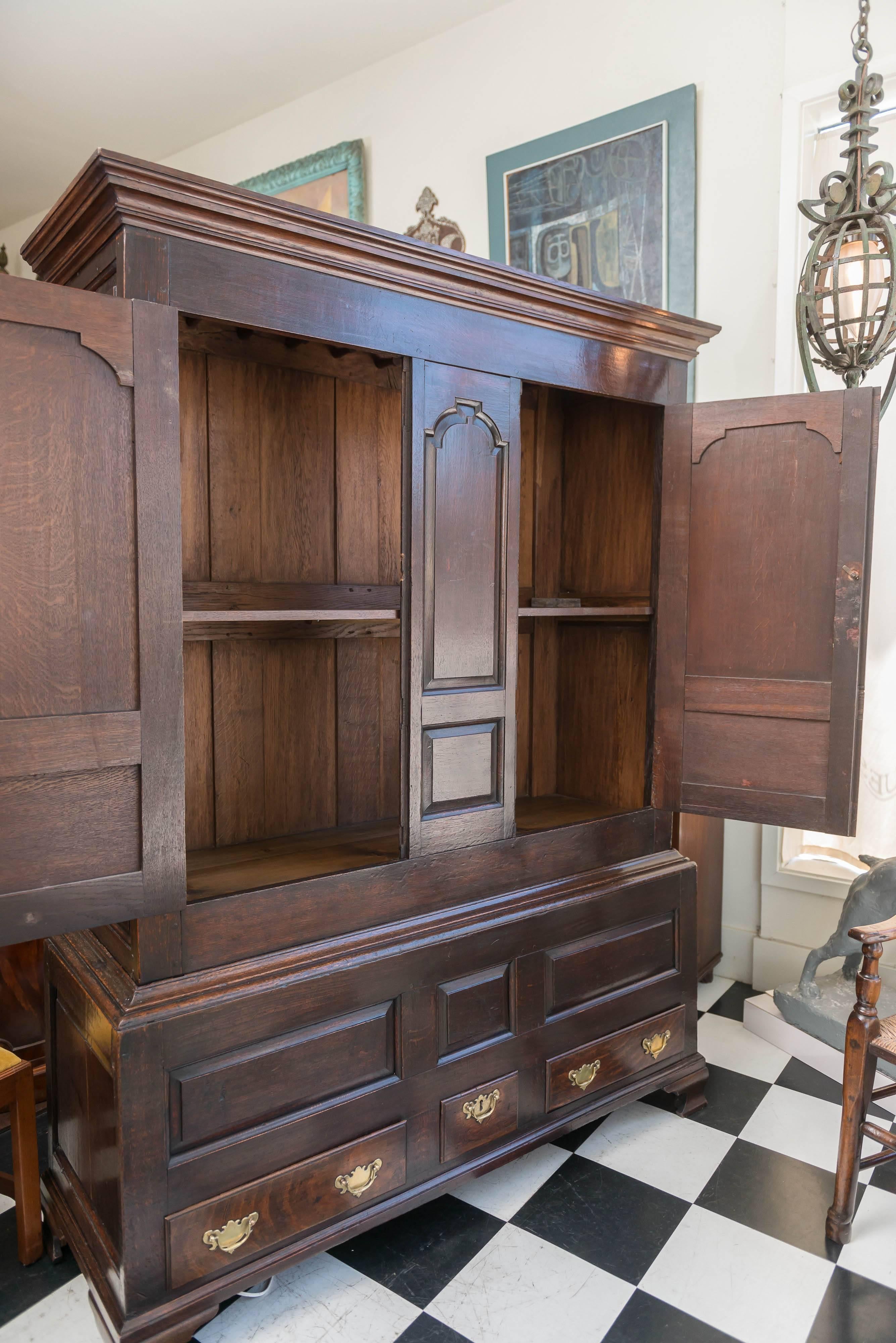 English Late 18th Century Georgian Oak Livery Cabinet, circa 1780, Very Stable / Useable For Sale