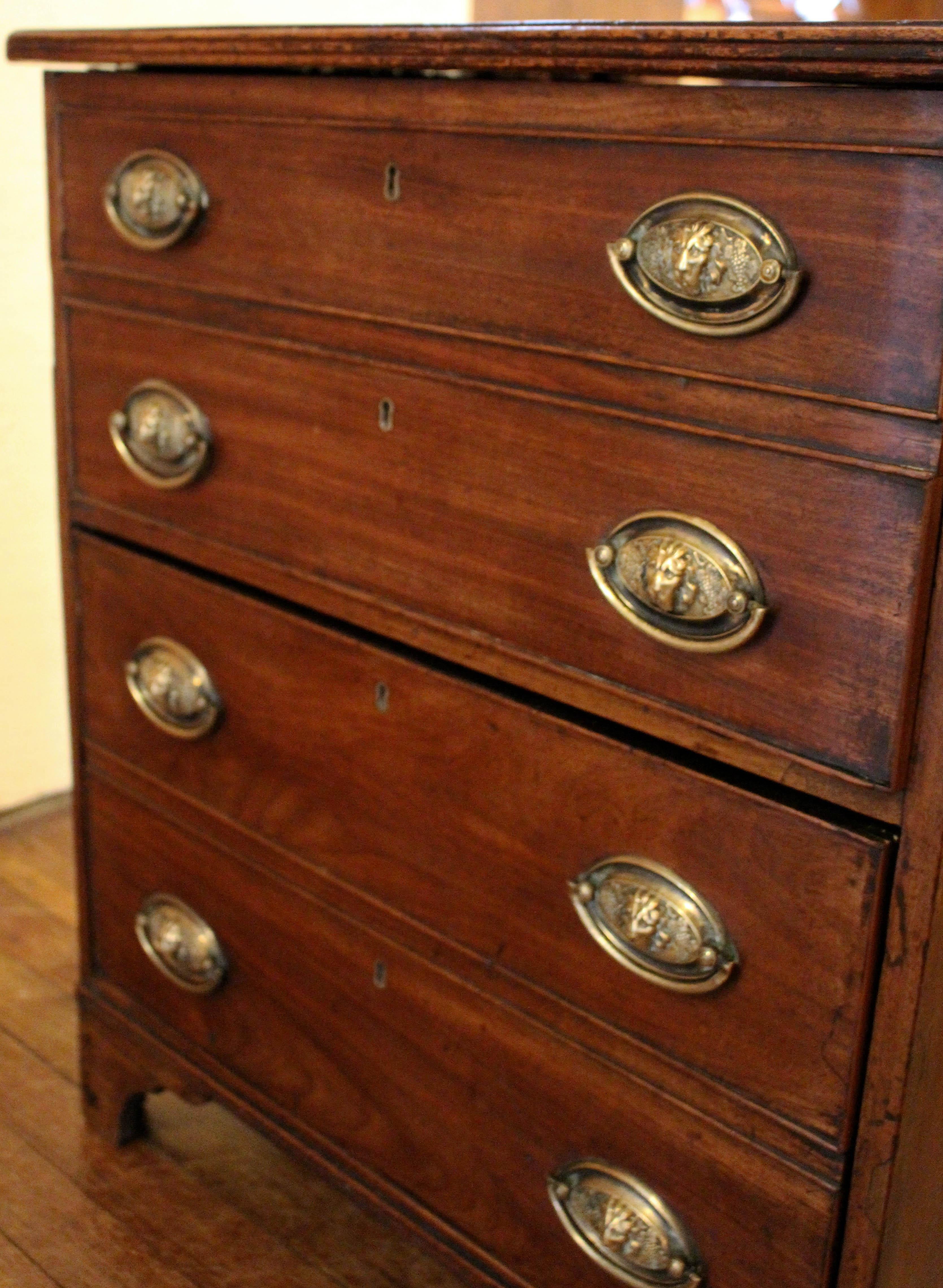 Late 18th Century Georgian Small Chest of Drawers 5