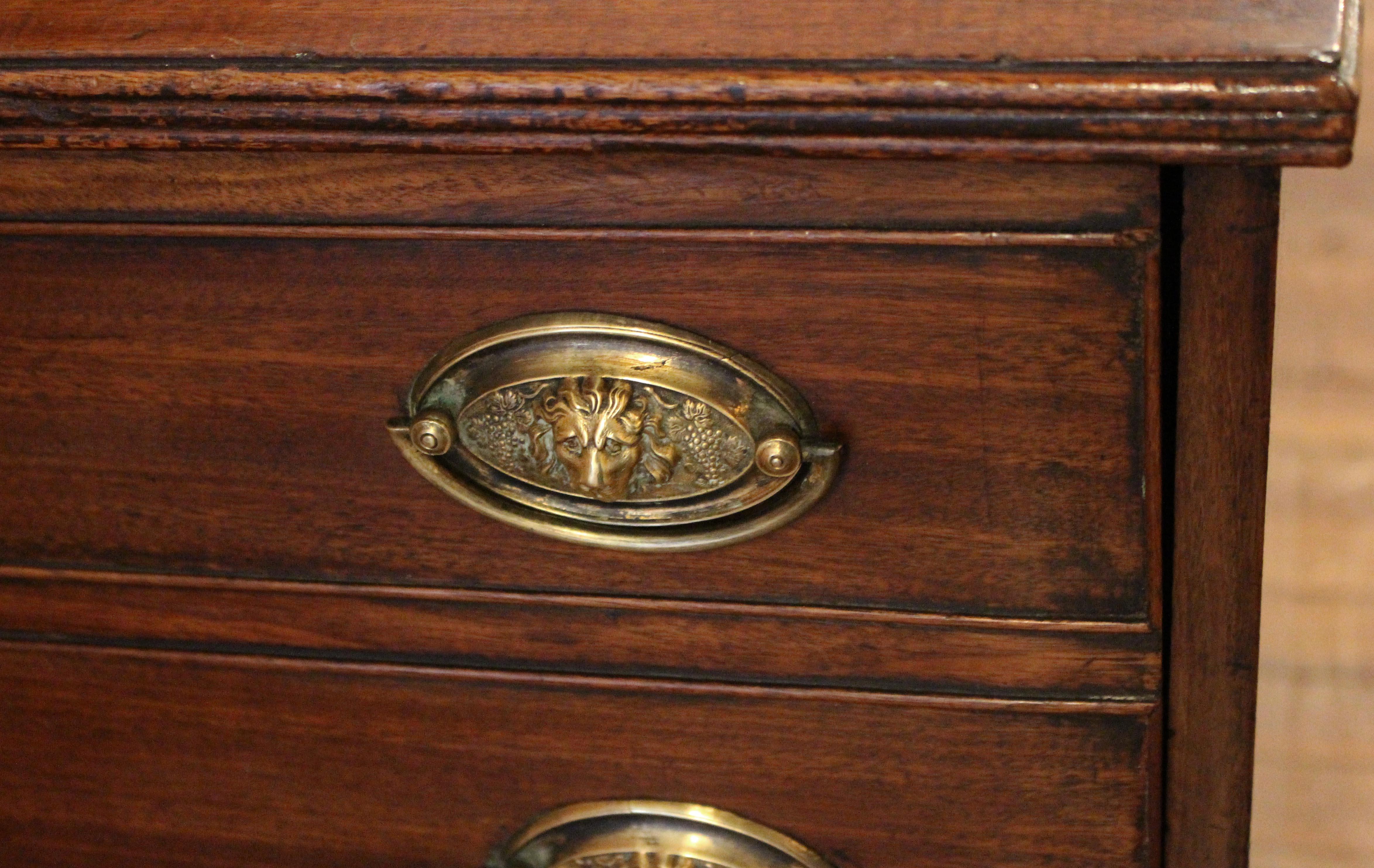Late 18th Century Georgian Small Chest of Drawers 7