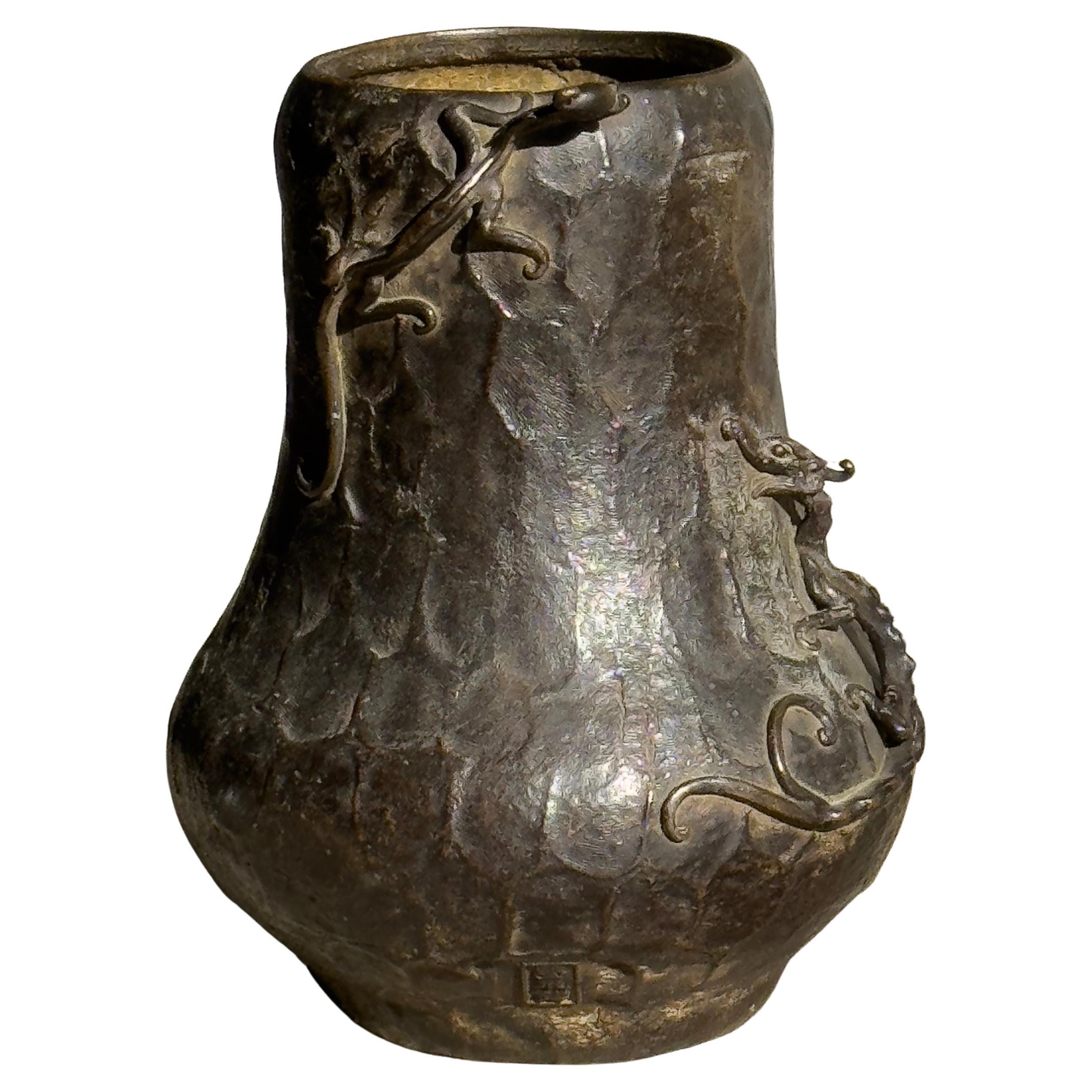 Late 18th Century German Bronze Vase with Scaling Dragons