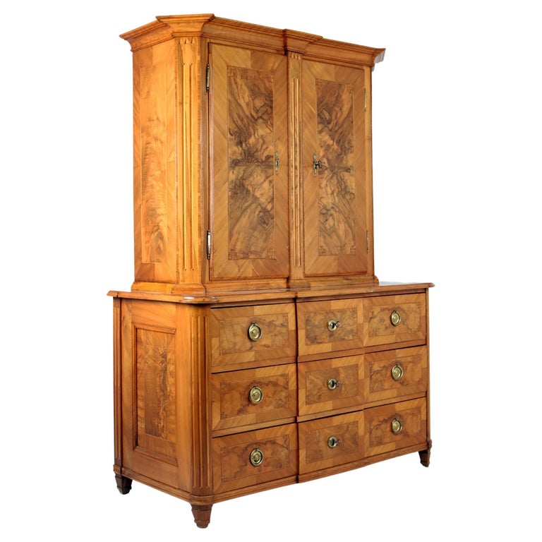 Late 18th Century German Louis XVI, Chest of drawers with top, Walnut